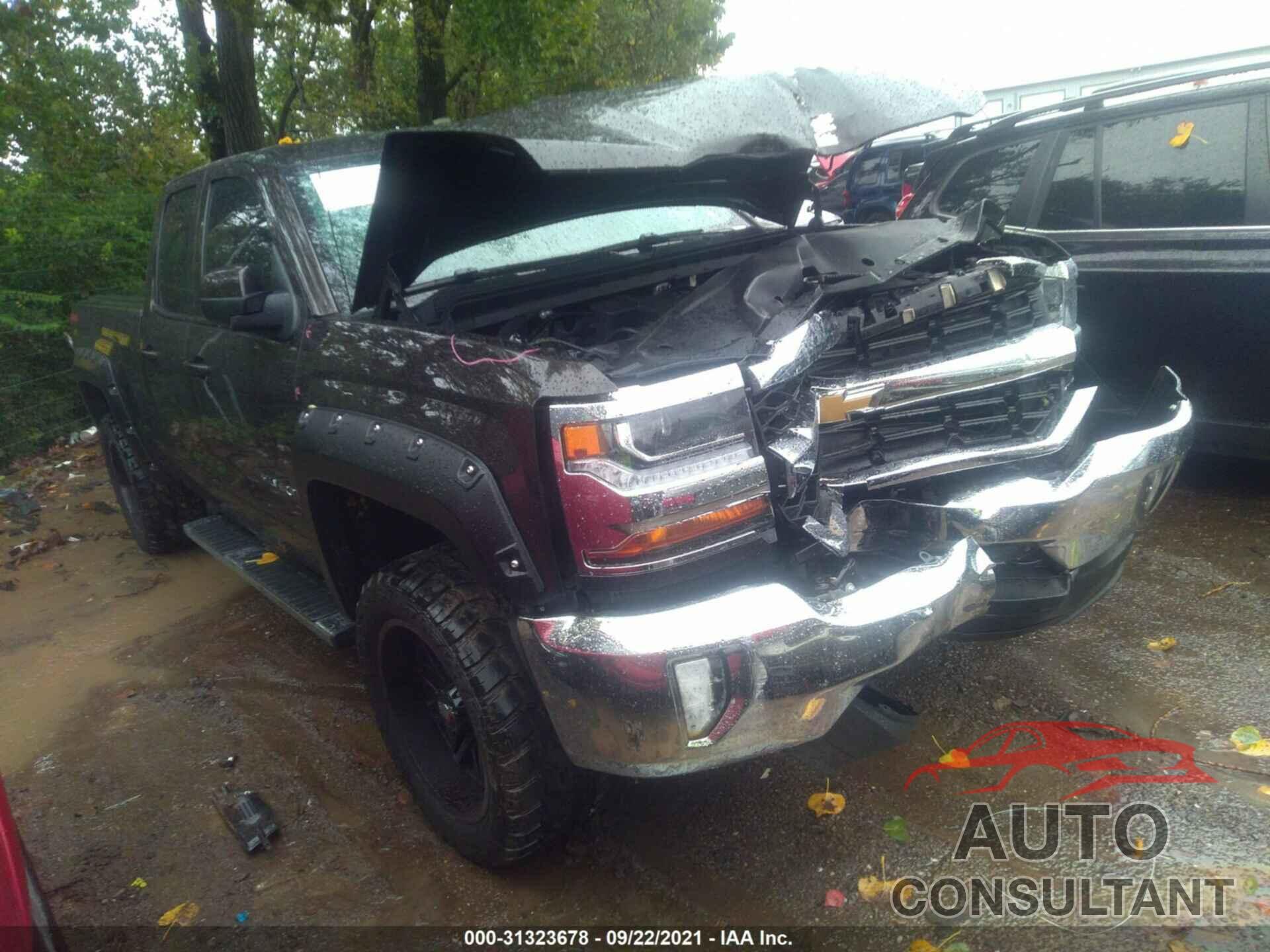 CHEVROLET SILVERADO 1500 2018 - 1GCVKREC2JZ327715