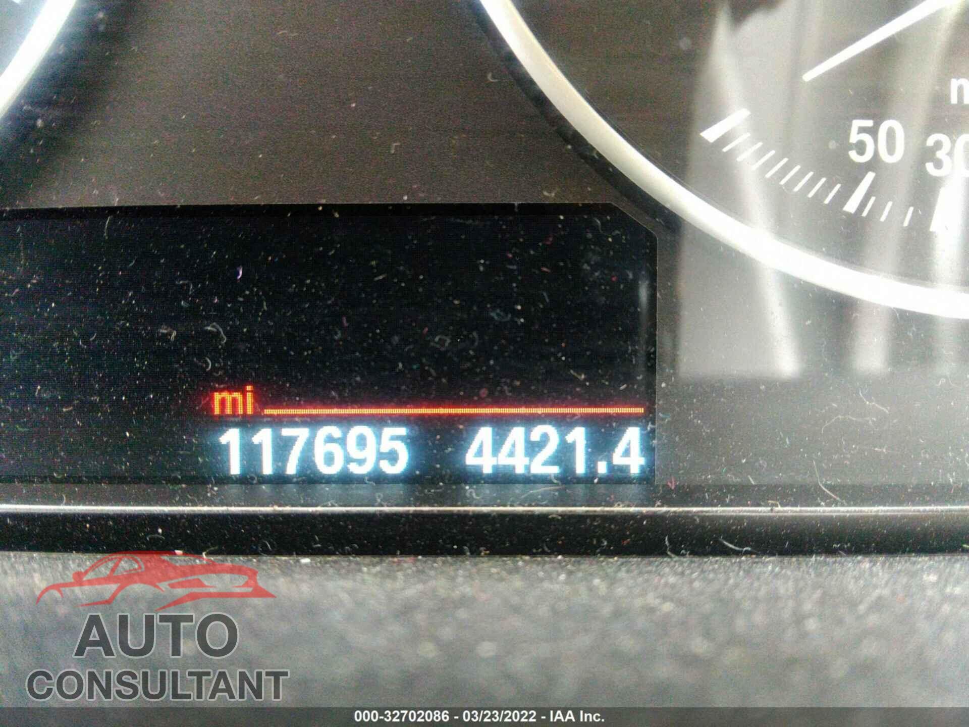 BMW 3 SERIES 2016 - WBA8E5G52GNU21585