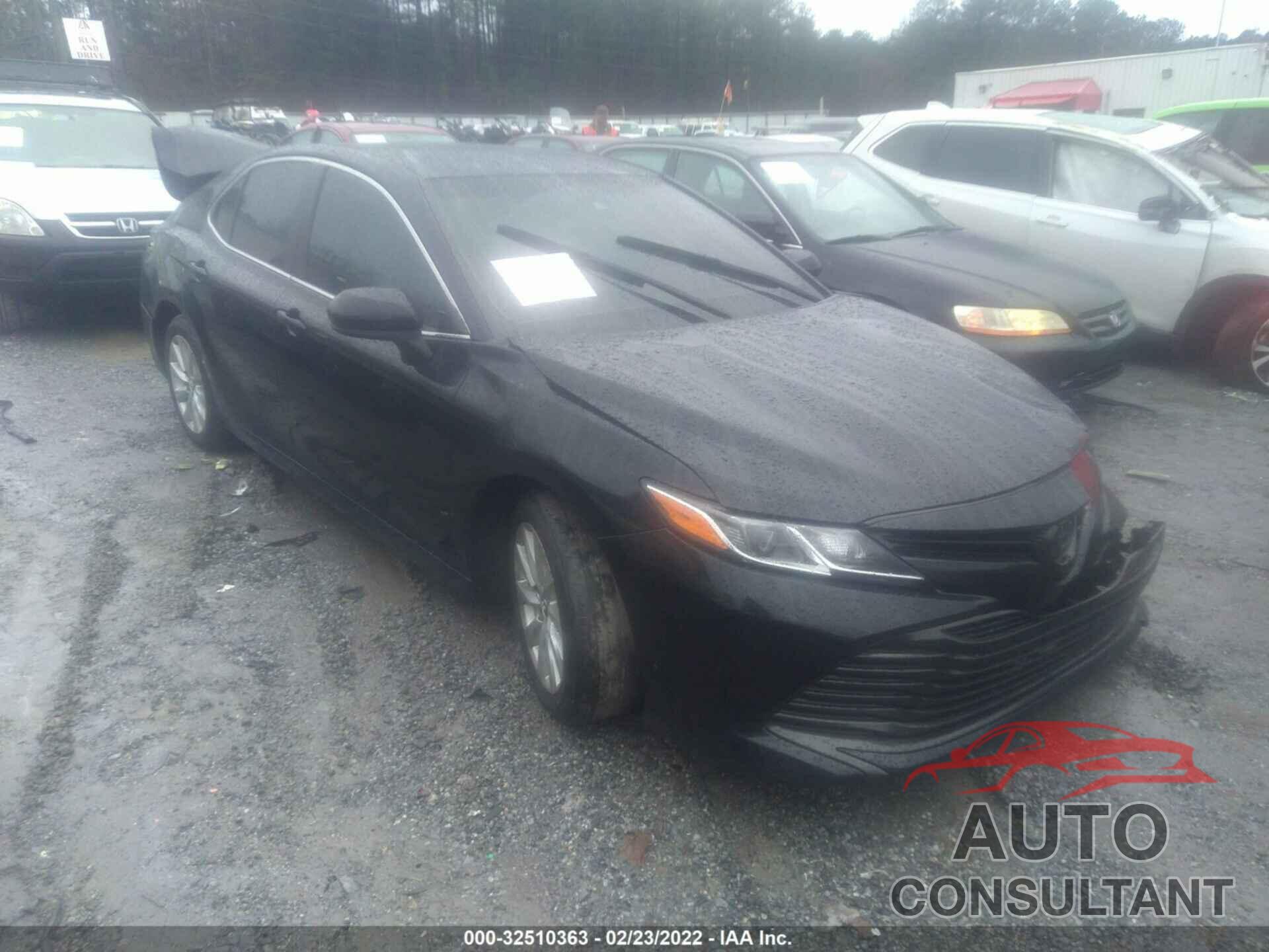 TOYOTA CAMRY 2018 - 4T1B11HK4JU645094