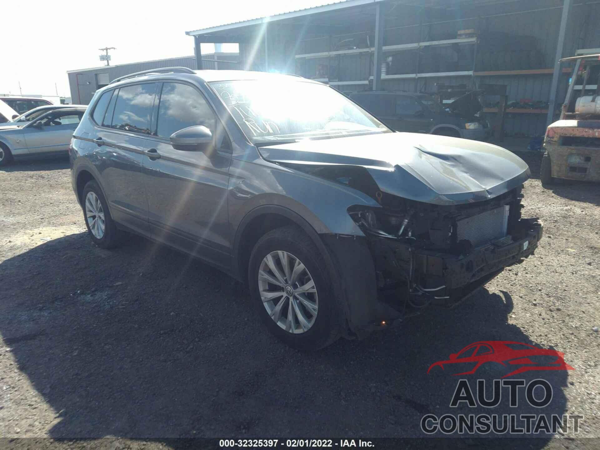 VOLKSWAGEN TIGUAN 2018 - 3VV1B7AX0JM103471