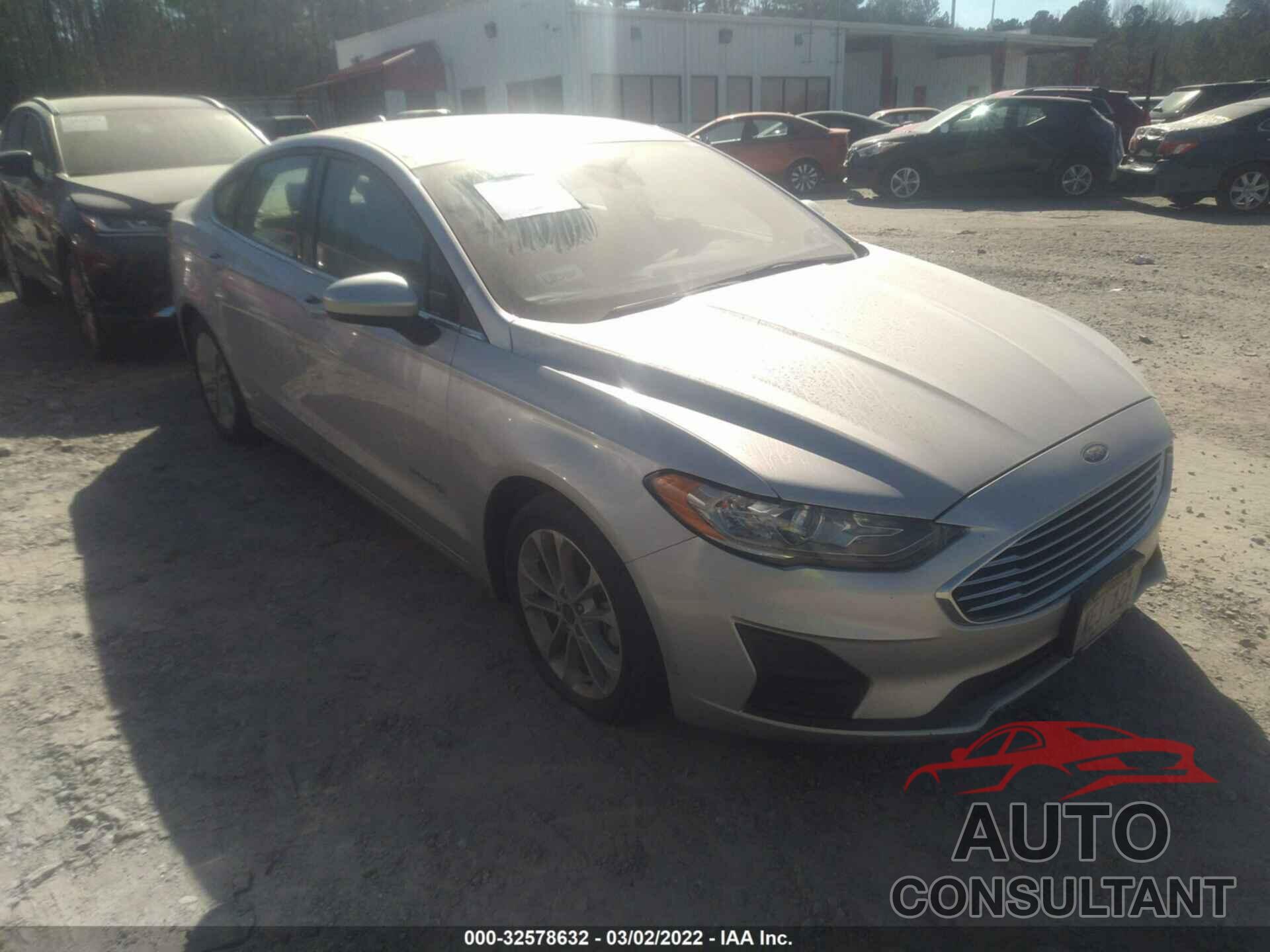 FORD FUSION HYBRID 2019 - 3FA6P0LU0KR263831