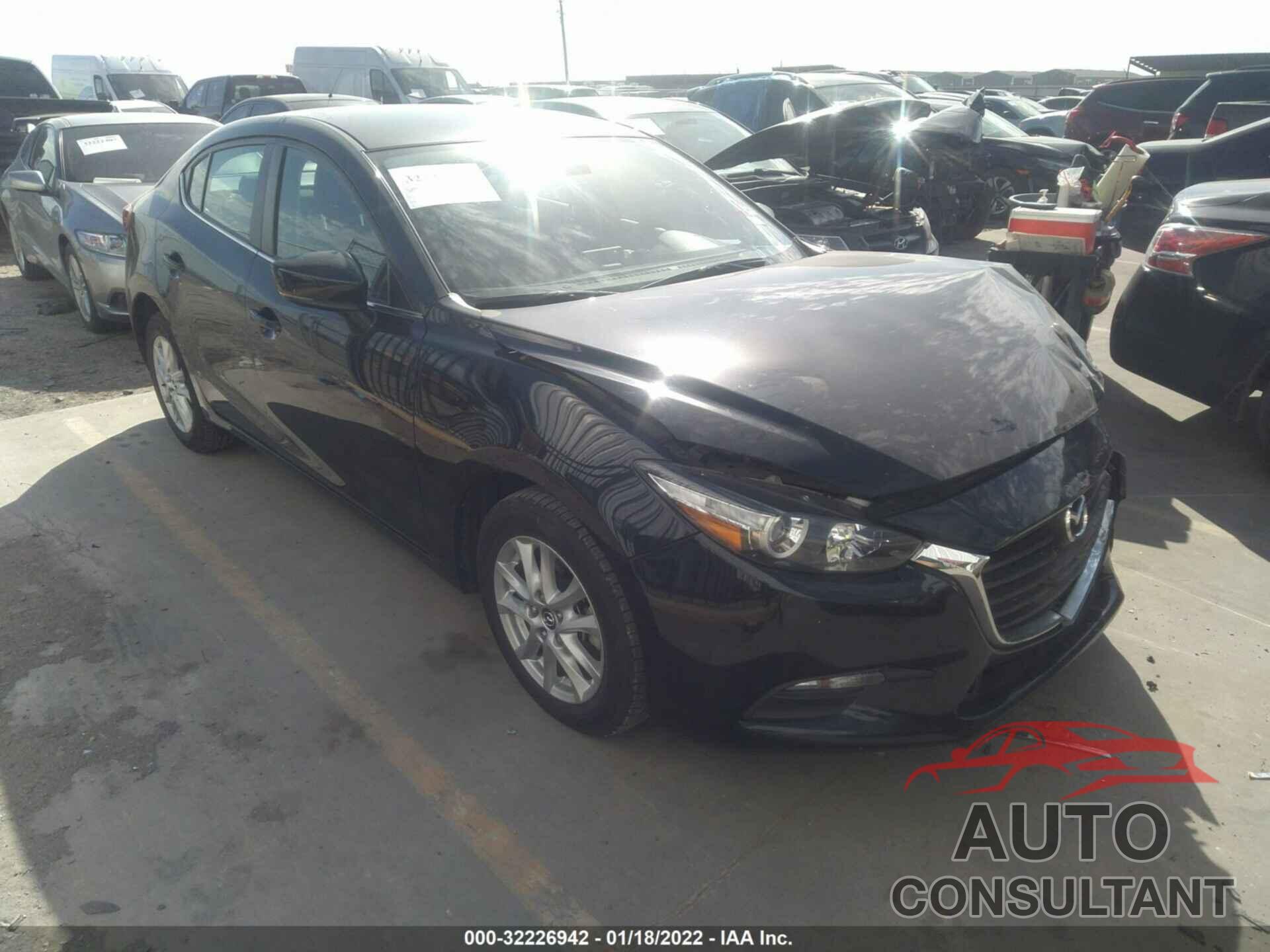 MAZDA MAZDA3 4-DOOR 2018 - 3MZBN1U74JM265720