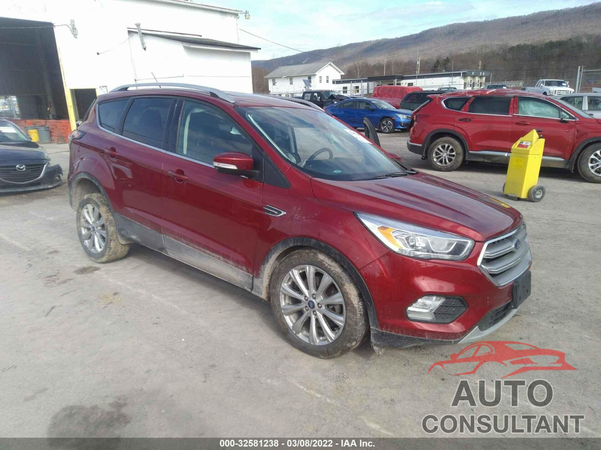 FORD ESCAPE 2017 - 1FMCU9J99HUE67887