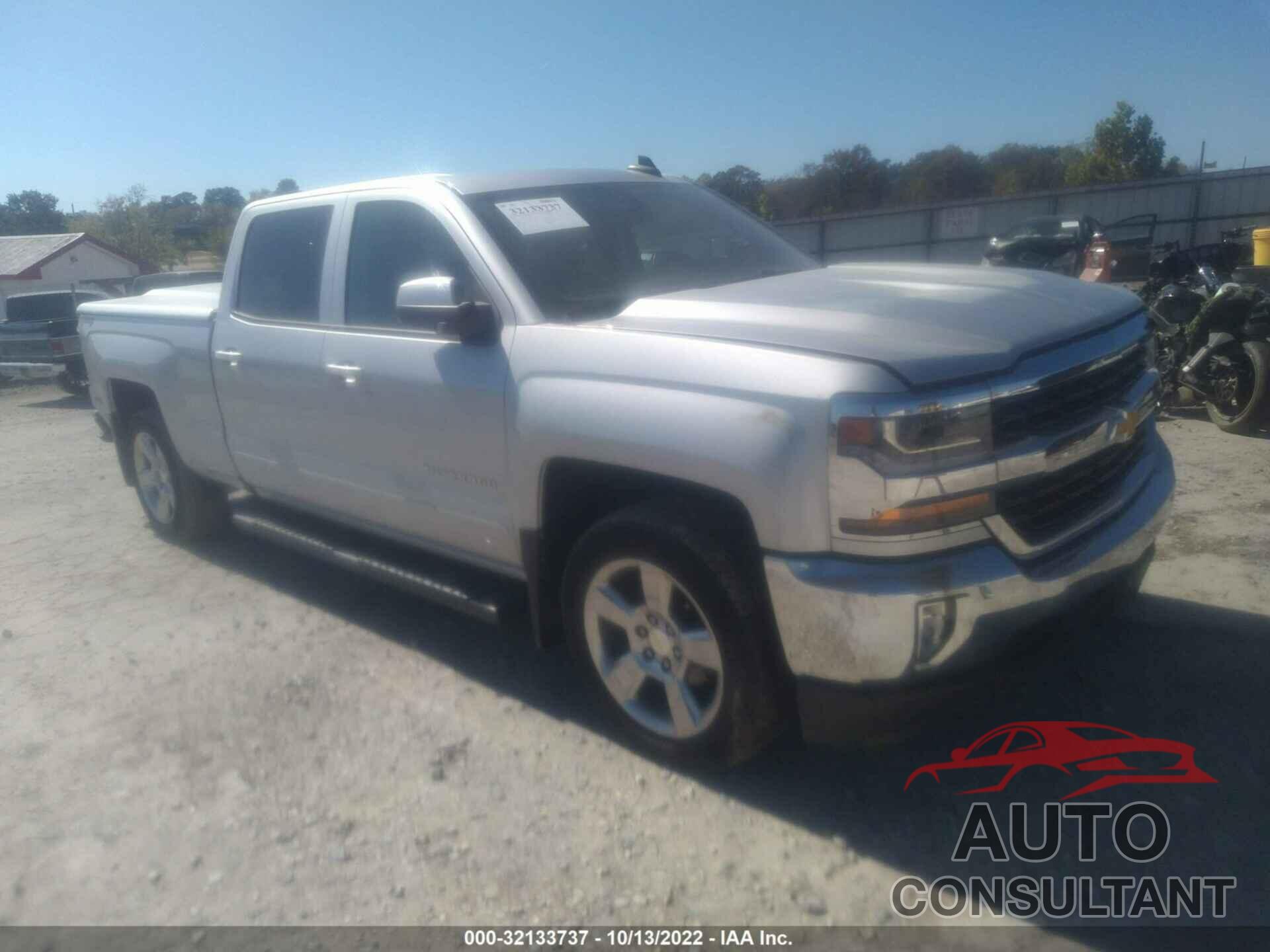 CHEVROLET SILVERADO 1500 2018 - 1GCUKREC0JF204184
