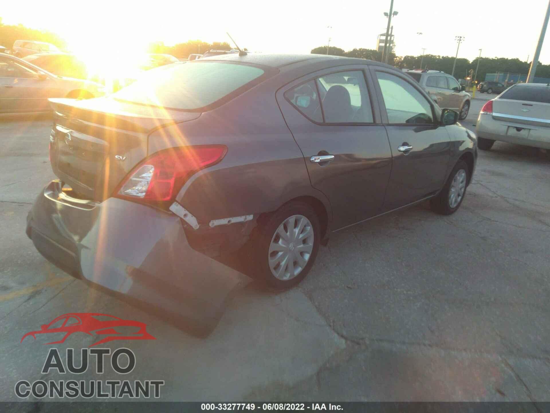 NISSAN VERSA 2019 - 3N1CN7AP3KL870157
