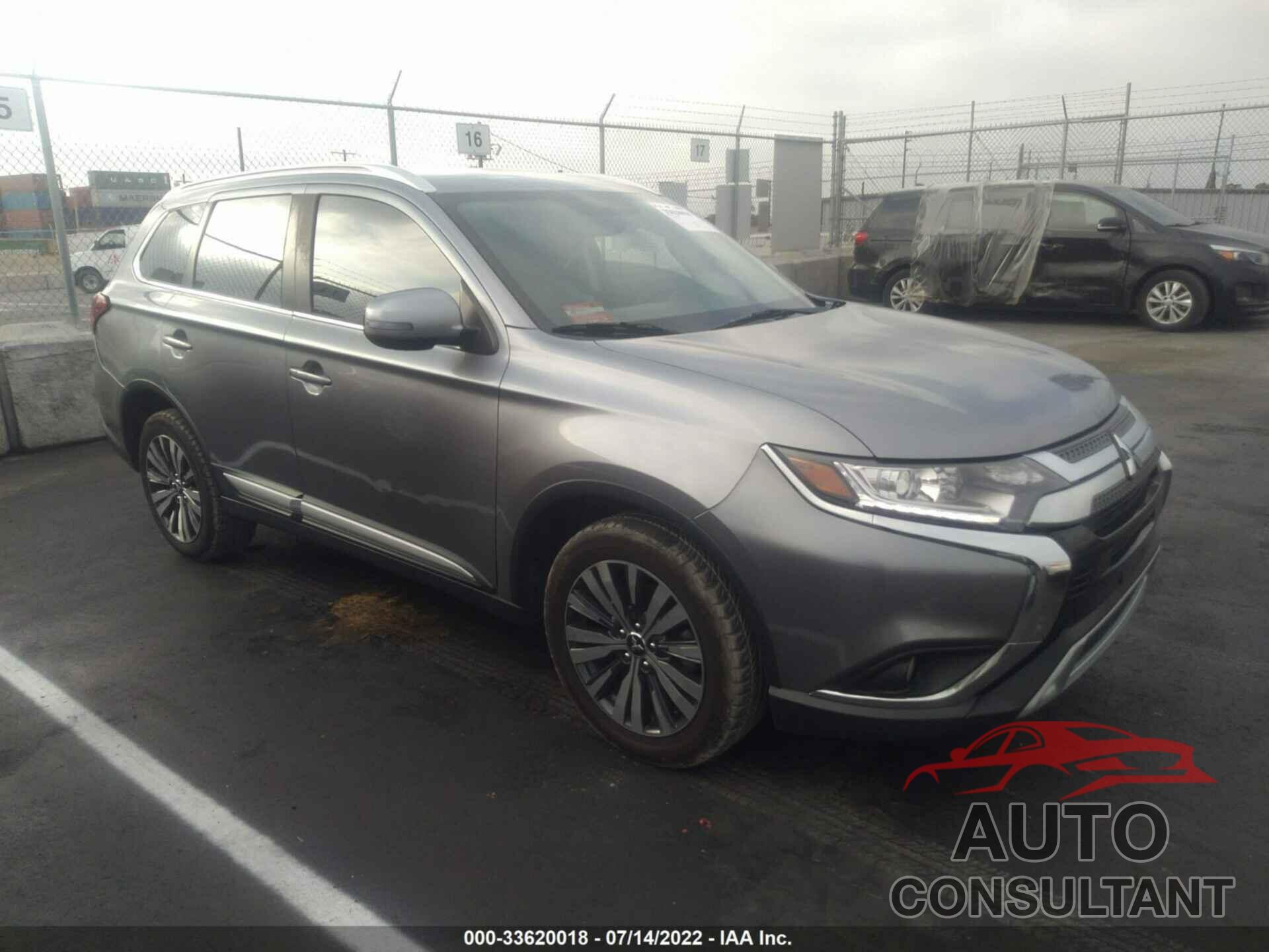 MITSUBISHI OUTLANDER 2019 - JA4AD3A30KZ028103