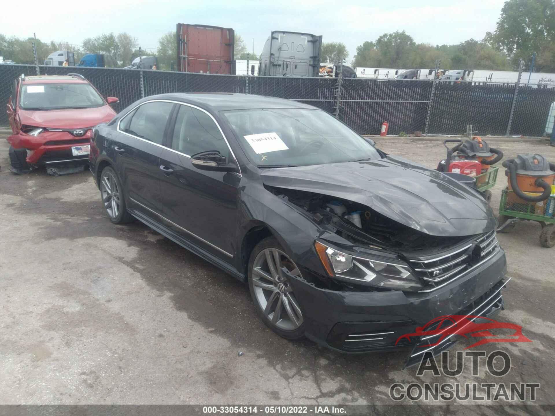 VOLKSWAGEN PASSAT 2016 - 1VWAS7A37GC060315