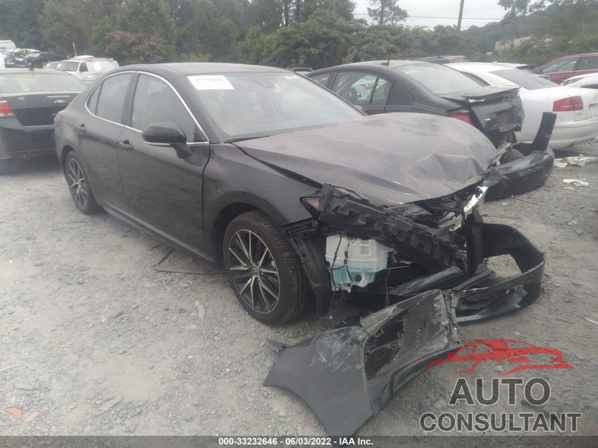 TOYOTA CAMRY 2022 - 4T1G11AK3NU660031