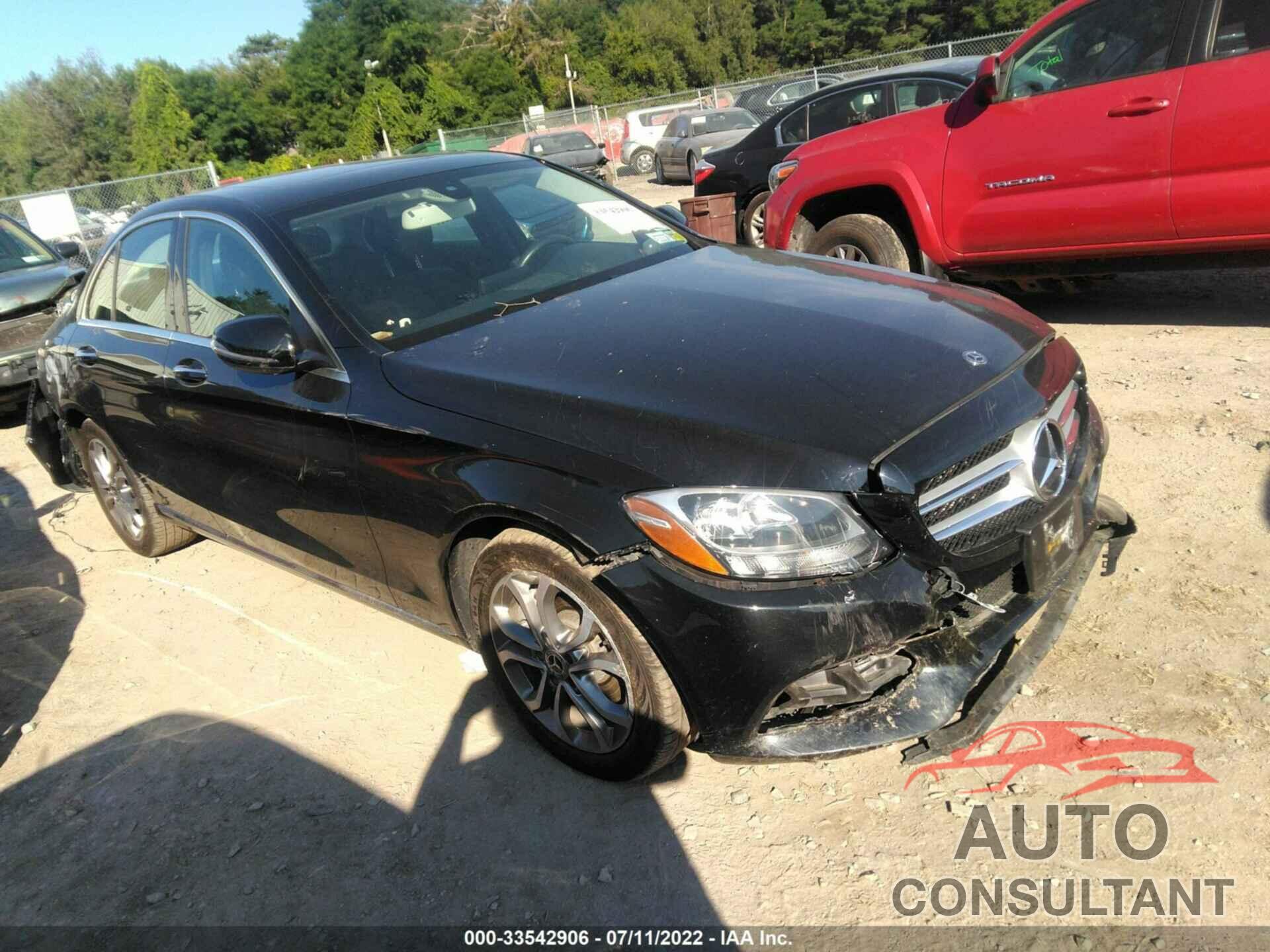 MERCEDES-BENZ C-CLASS 2018 - 55SWF4KB1JU245518