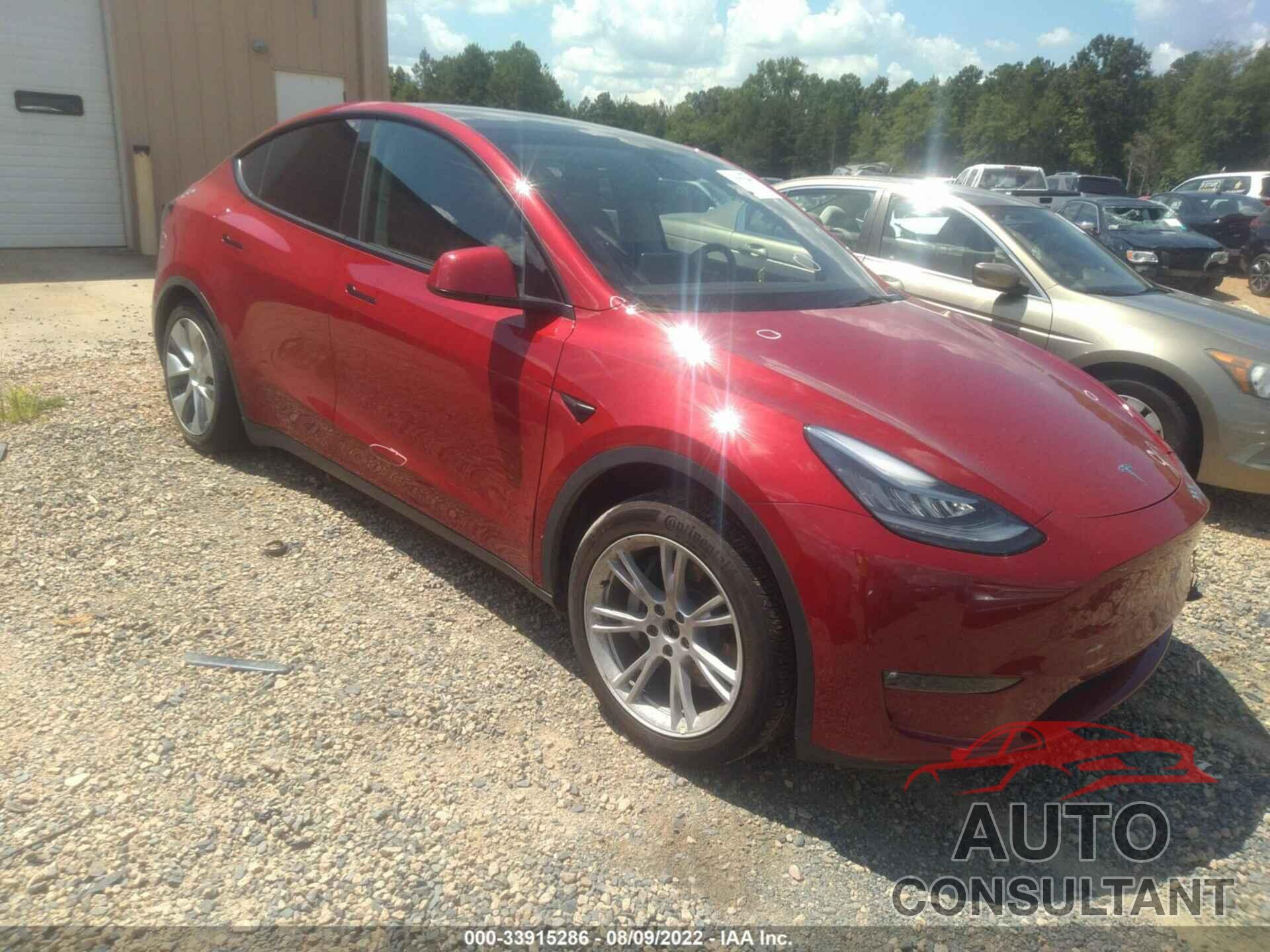 TESLA MODEL Y 2021 - 5YJYGAEE3MF208910