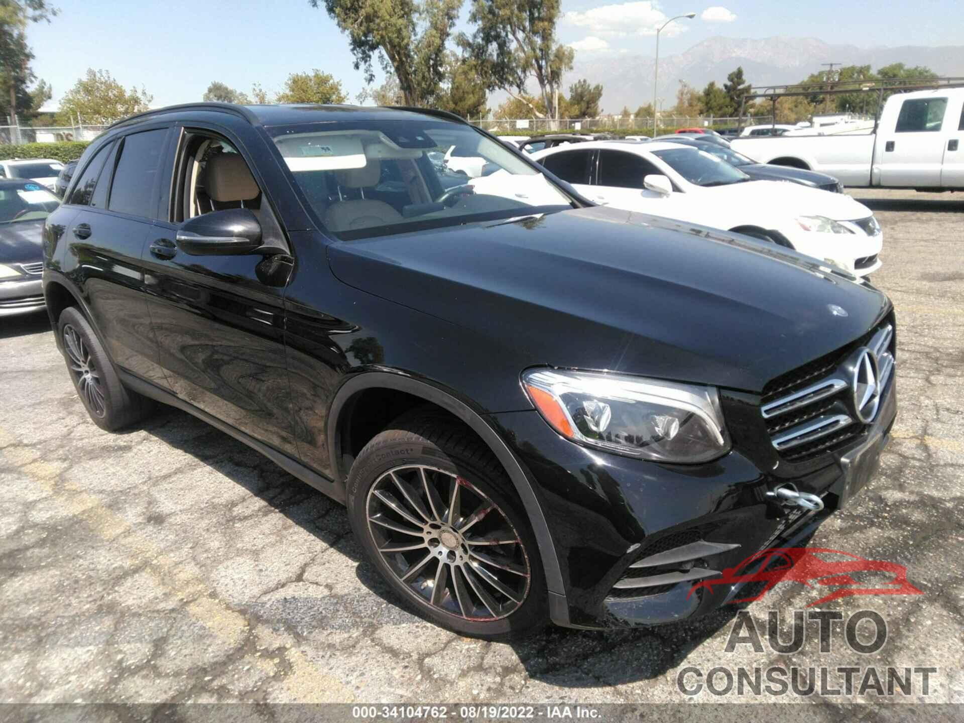 MERCEDES-BENZ GLC 2016 - WDC0G4JB8GF064145