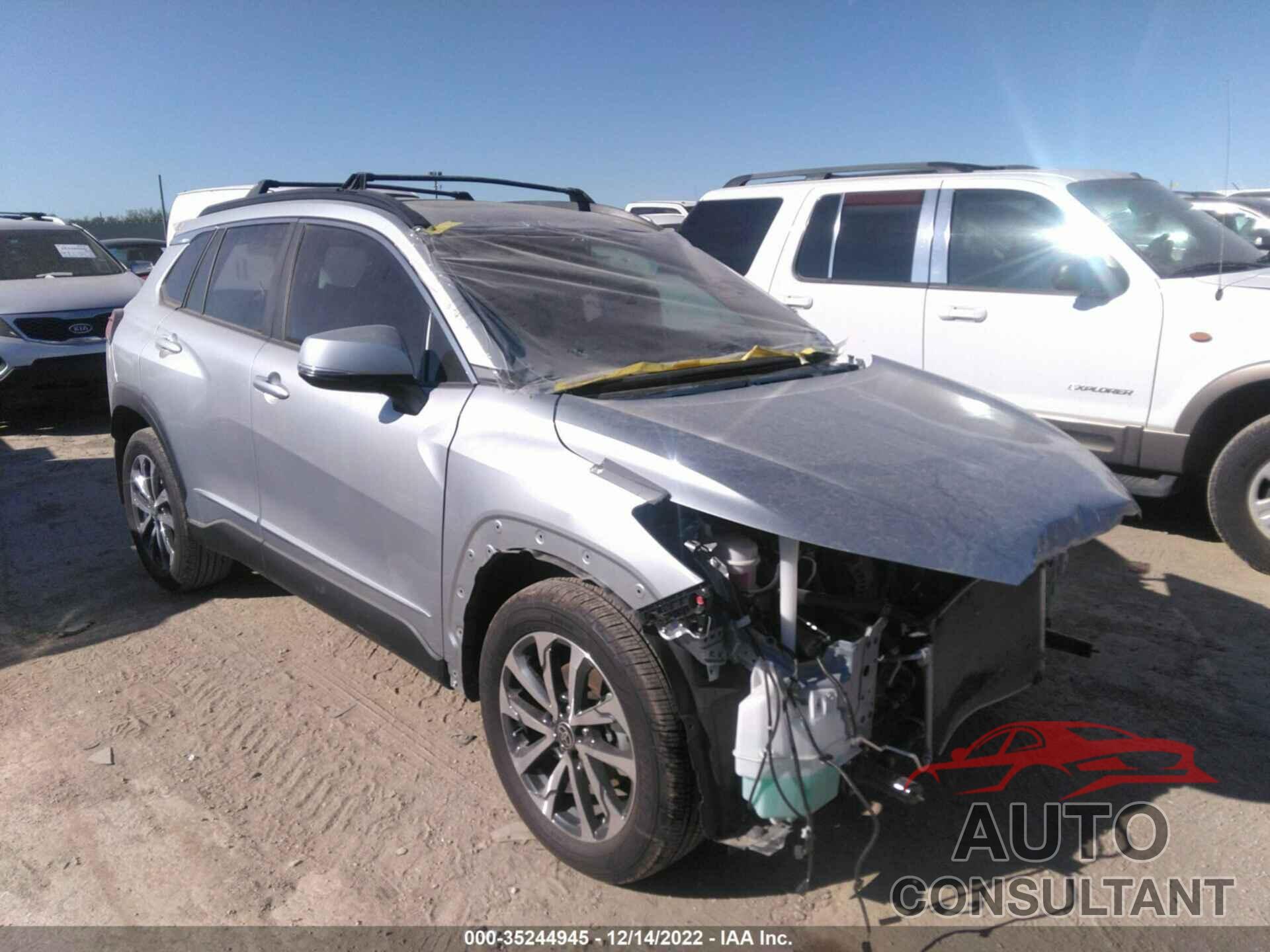 TOYOTA COROLLA CROSS 2022 - 7MUDAAAG3NV017868