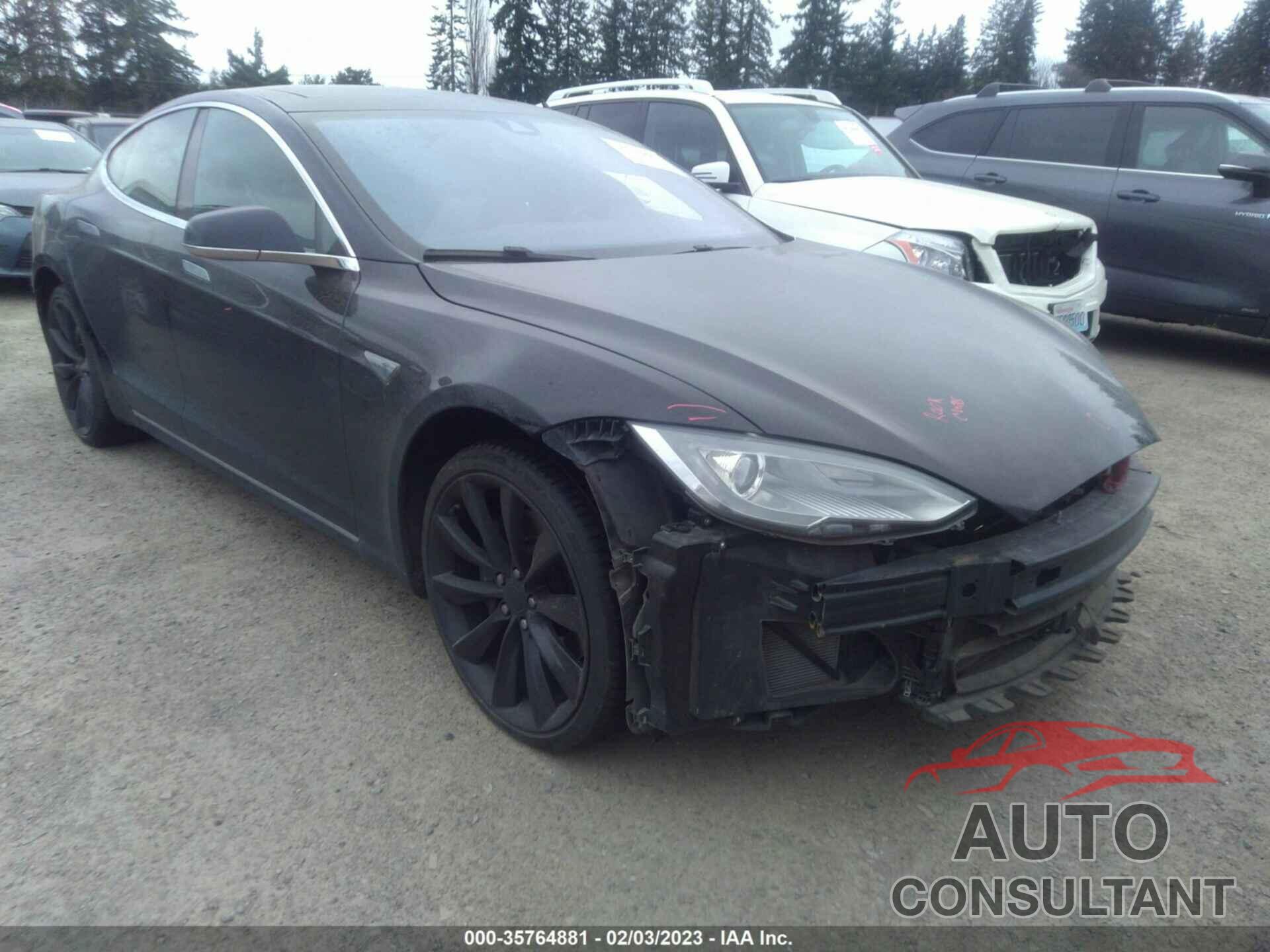 TESLA MODEL S 2015 - 5YJSA1H27FF092784