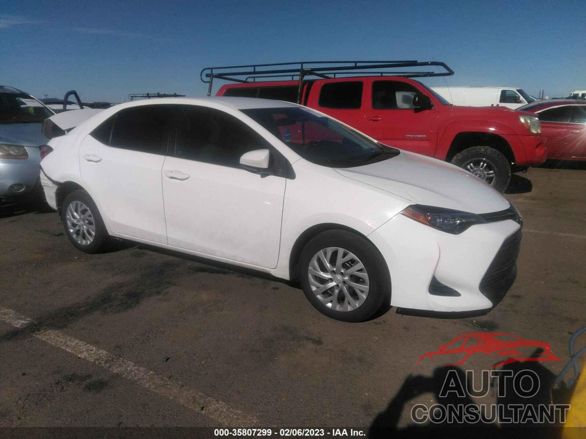 TOYOTA COROLLA 2018 - 5YFBURHEXJP754600