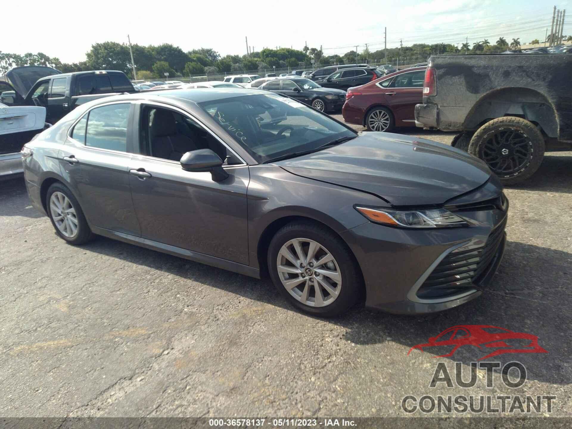 TOYOTA CAMRY 2023 - 4T1C11AKXPU113985