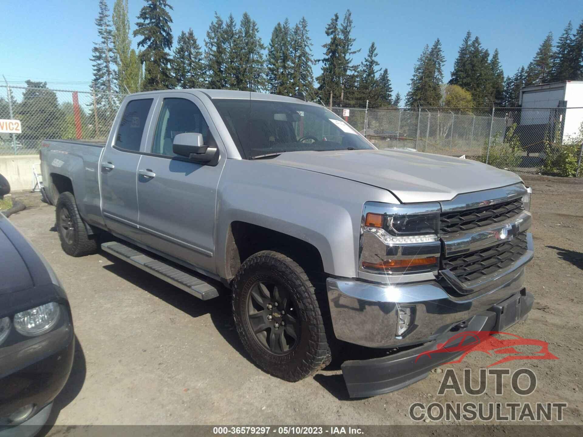 CHEVROLET SILVERADO 1500 2018 - 1GCVKREC8JZ102327