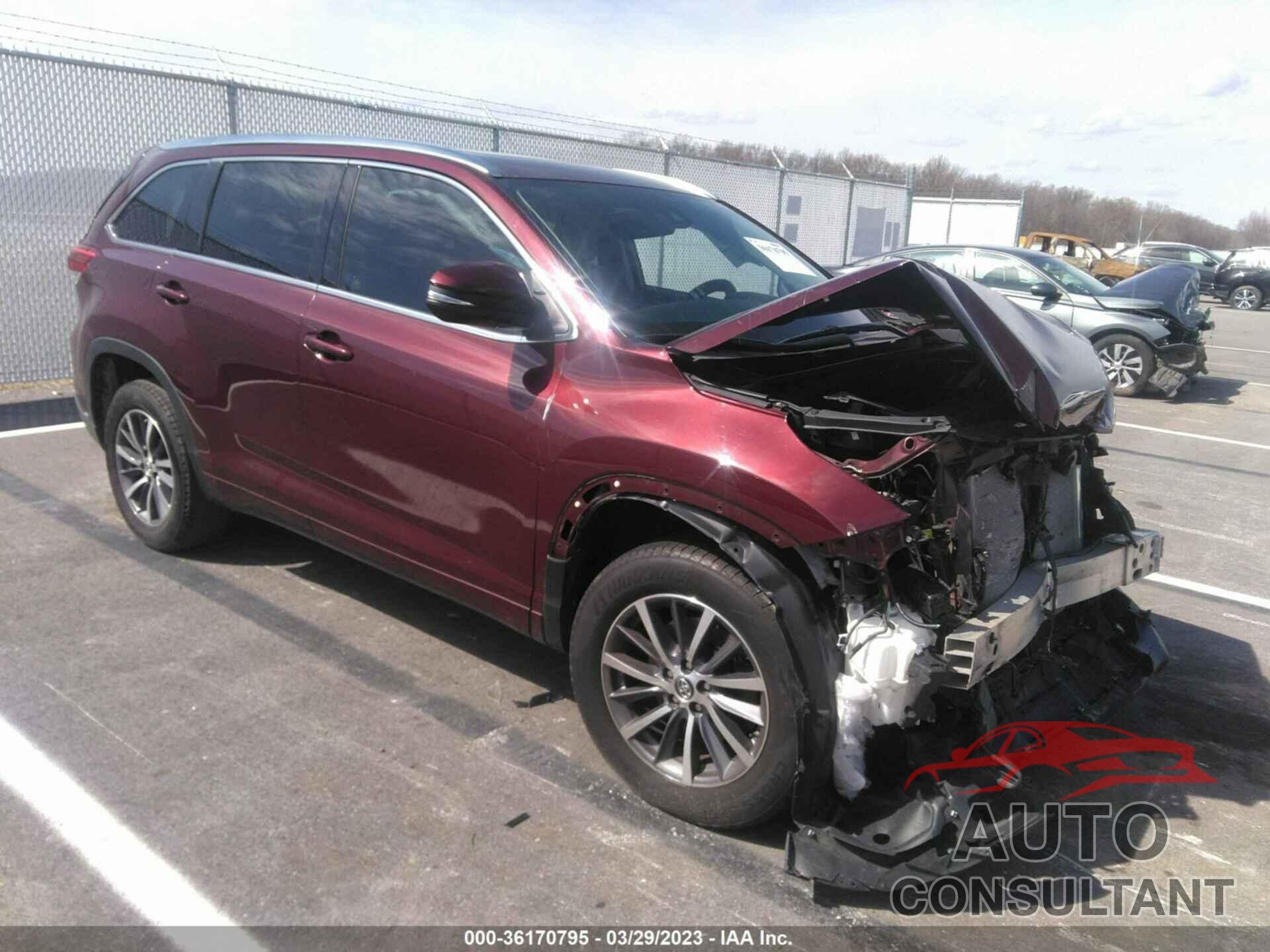 TOYOTA HIGHLANDER 2018 - 5TDKZRFH8JS247619