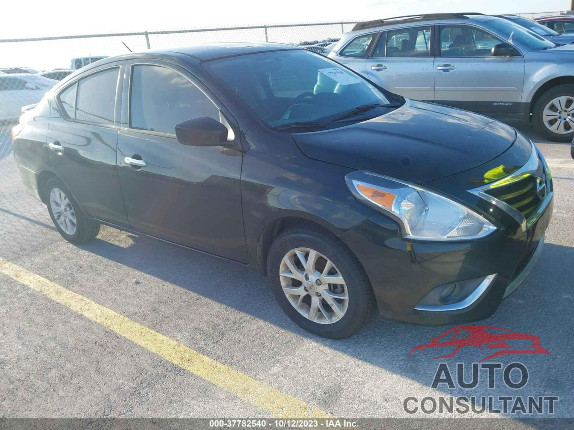 NISSAN VERSA 2018 - 3N1CN7AP7JL880284