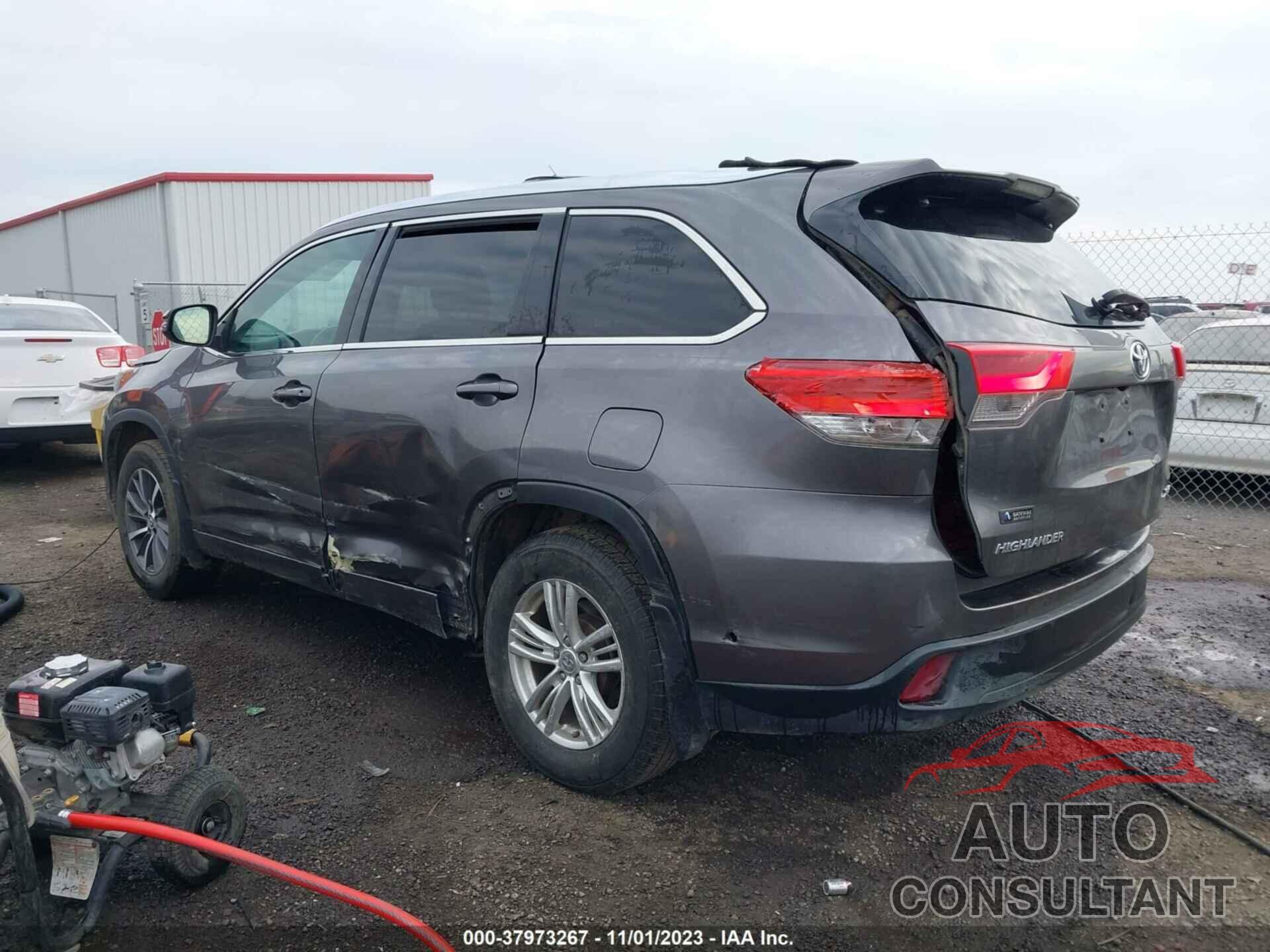 TOYOTA HIGHLANDER 2018 - 5TDJZRFH0JS540121