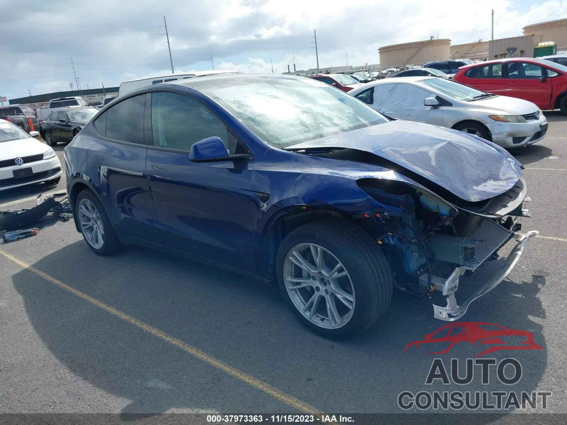 TESLA MODEL Y 2021 - 5YJYGDEE9MF200358