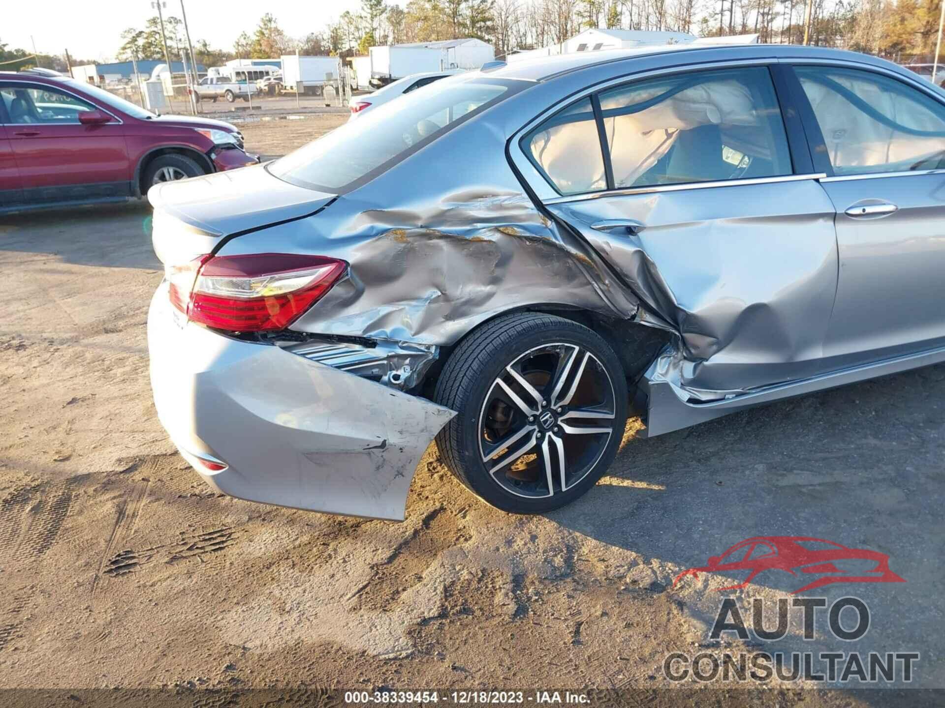 HONDA ACCORD 2017 - 1HGCR3F97HA039573