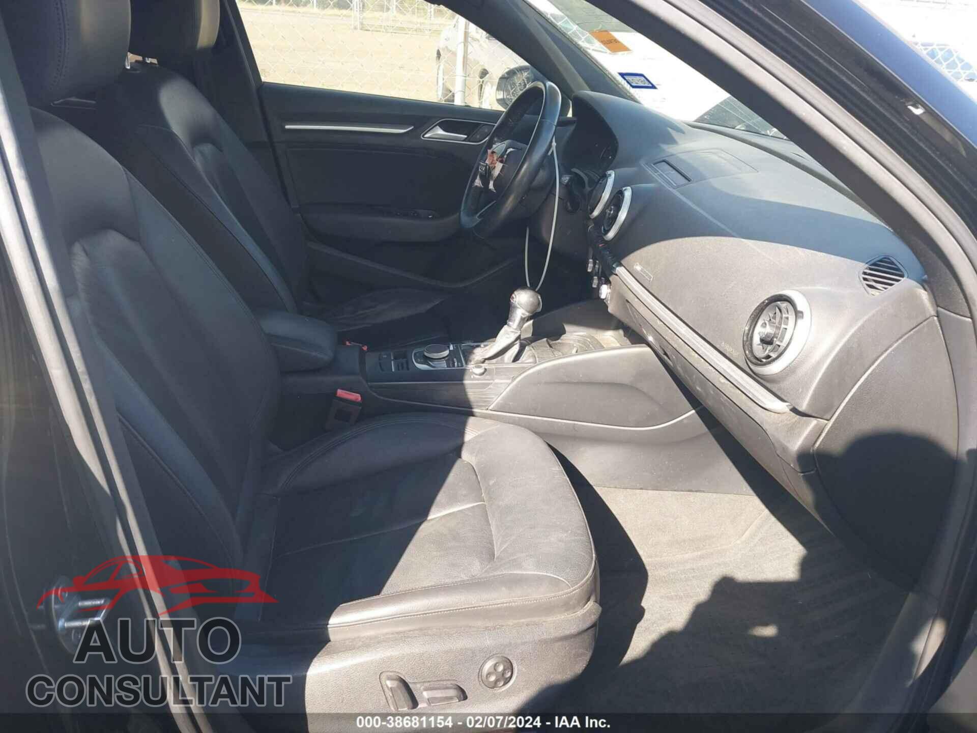 AUDI A3 2017 - WAUGUGFF6H1069320