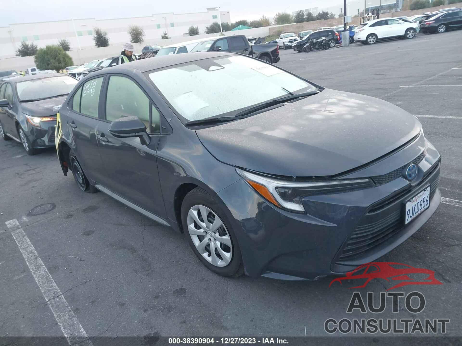 TOYOTA COROLLA 2024 - JTDBCMFE4R3029586