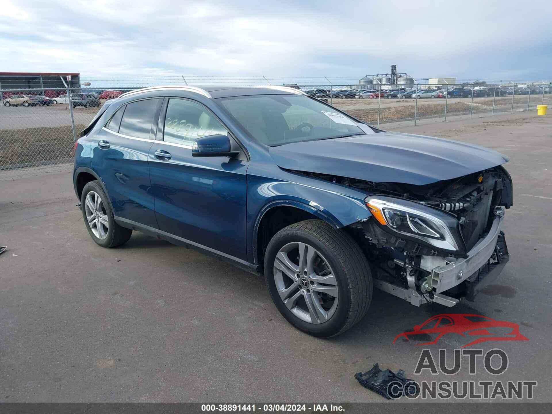 MERCEDES-BENZ GLA 250 2020 - W1NTG4GB1LJ695734