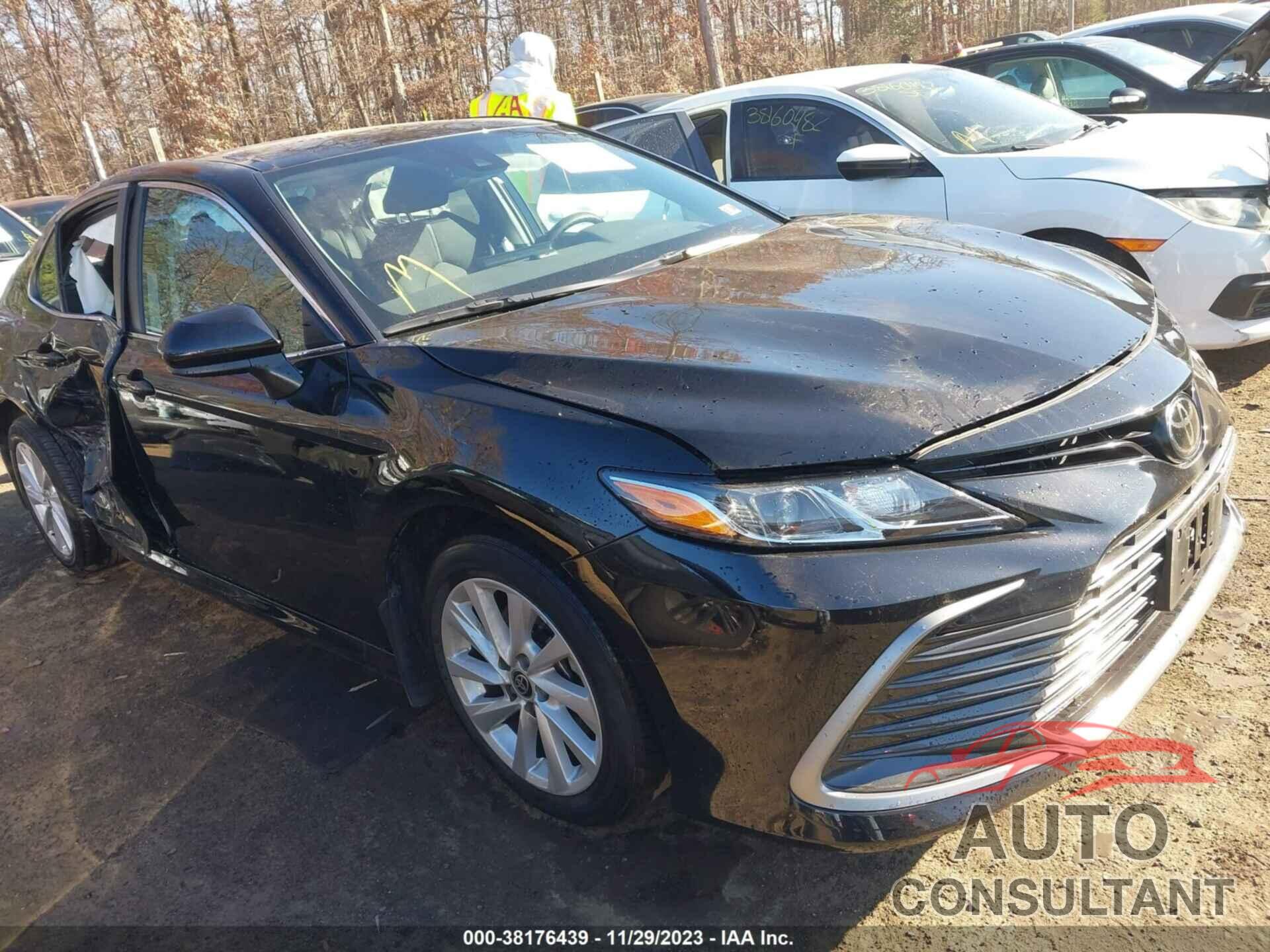 TOYOTA CAMRY 2022 - 4T1C11AK1NU701822