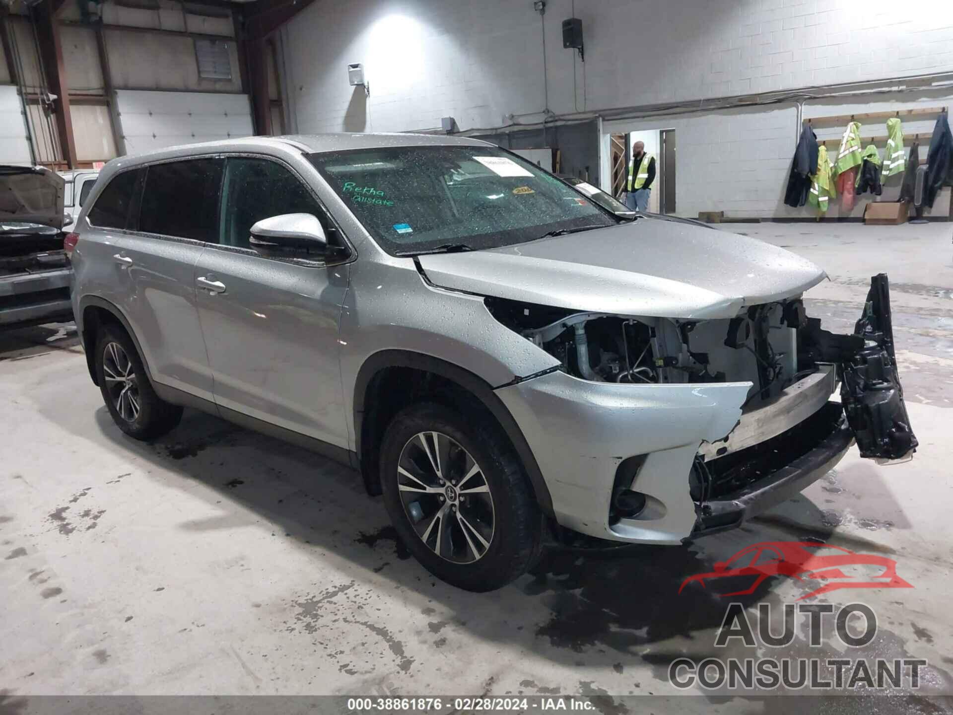 TOYOTA HIGHLANDER 2019 - 5TDBZRFH8KS741786