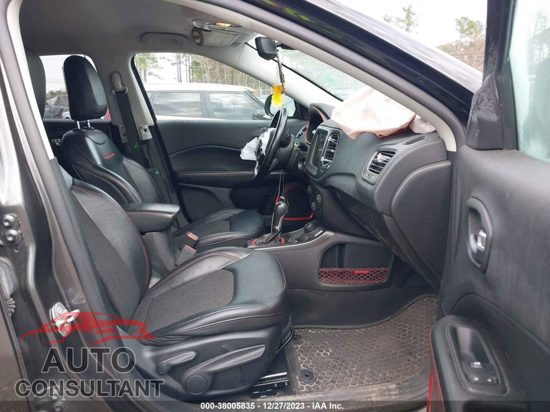 JEEP COMPASS 2020 - 3C4NJDDB1LT167058