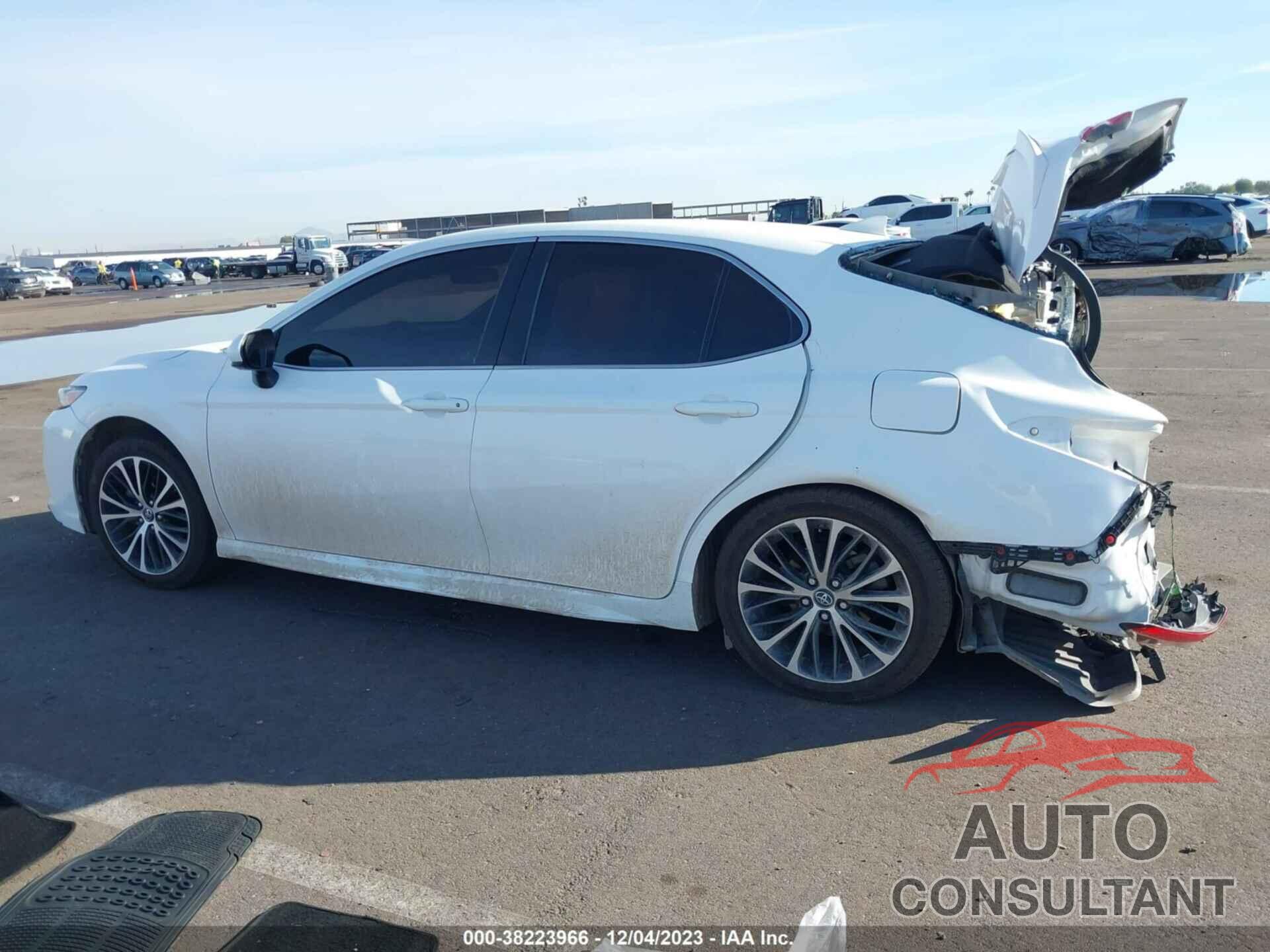 TOYOTA CAMRY 2019 - 4T1B11HK8KU689603