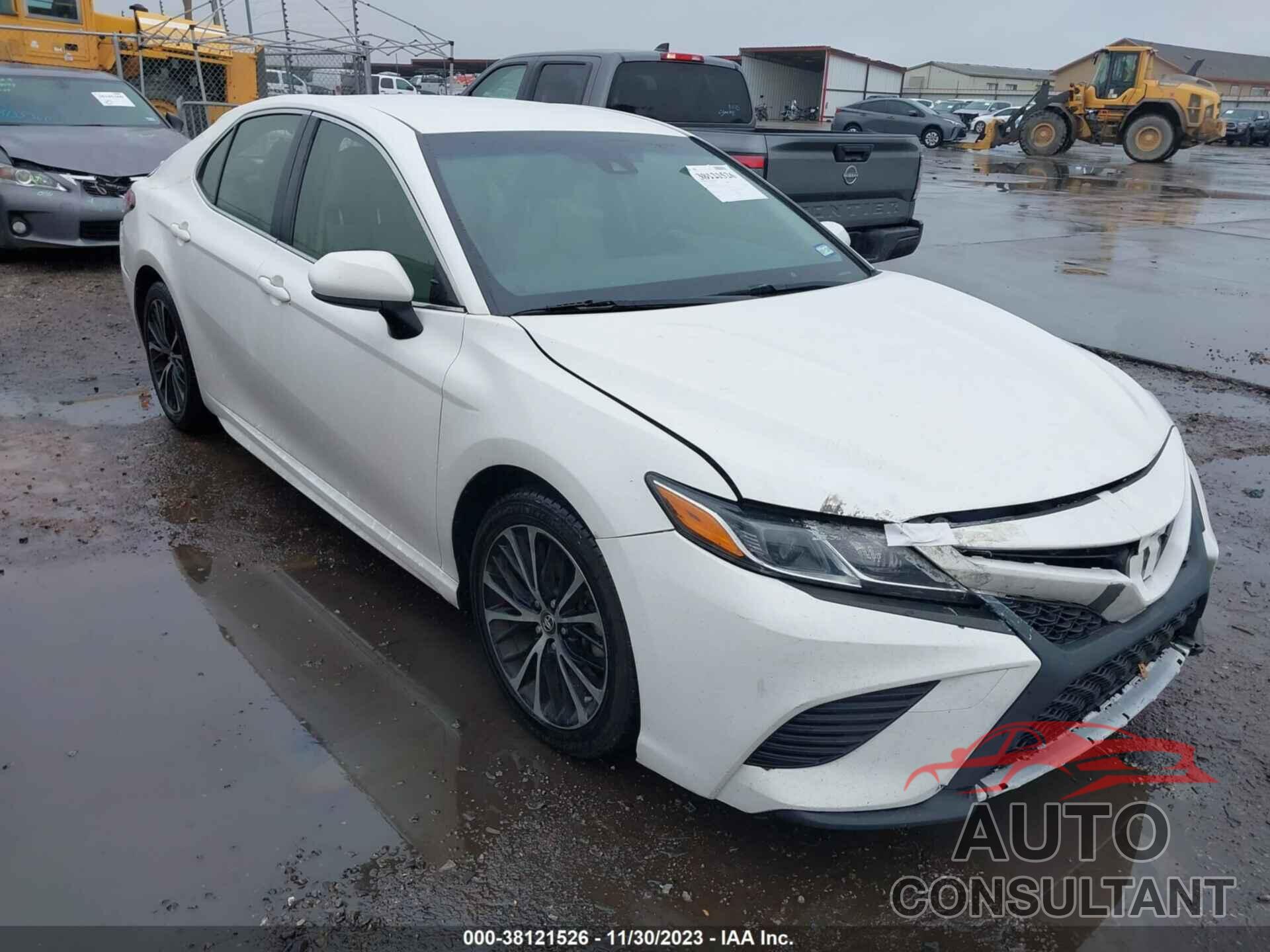 TOYOTA CAMRY 2018 - JTNB11HK6J3031119
