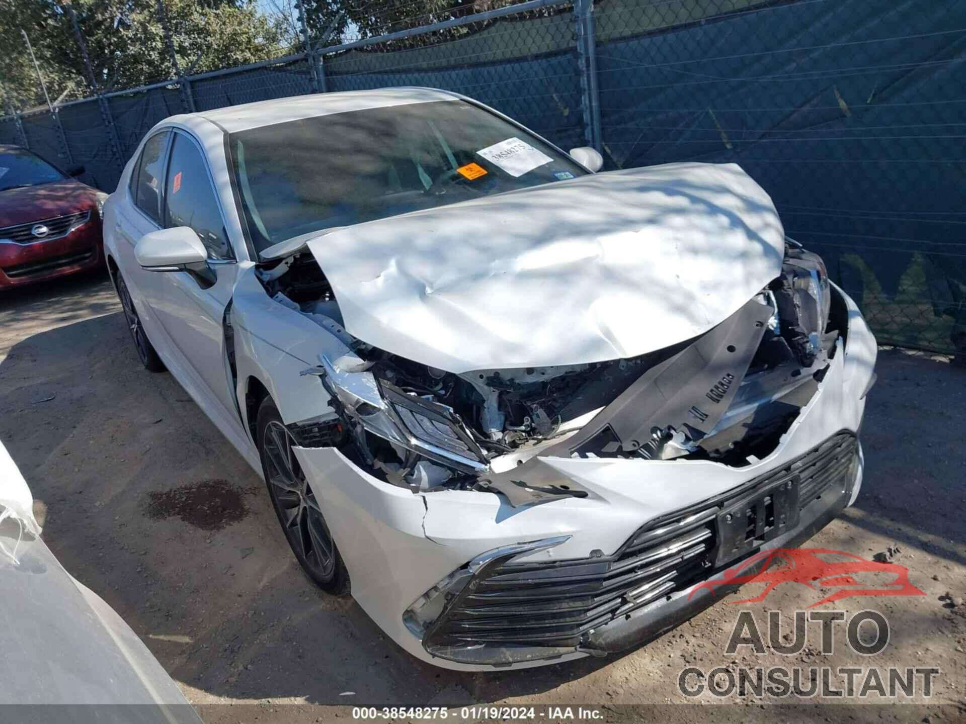 TOYOTA CAMRY 2021 - 4T1F11AK8MU476293