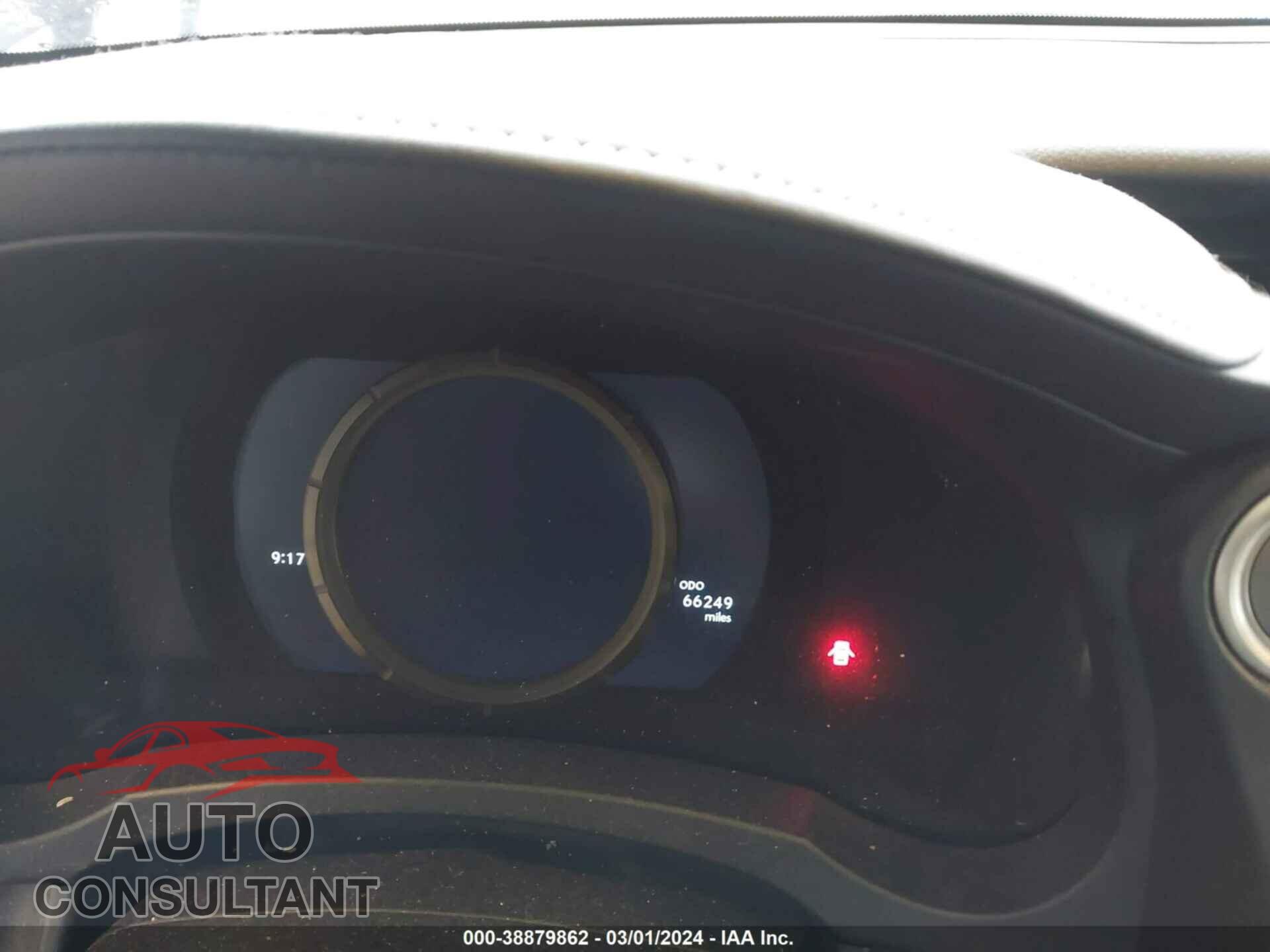 LEXUS IS 2017 - JTHBA1D28H5054277