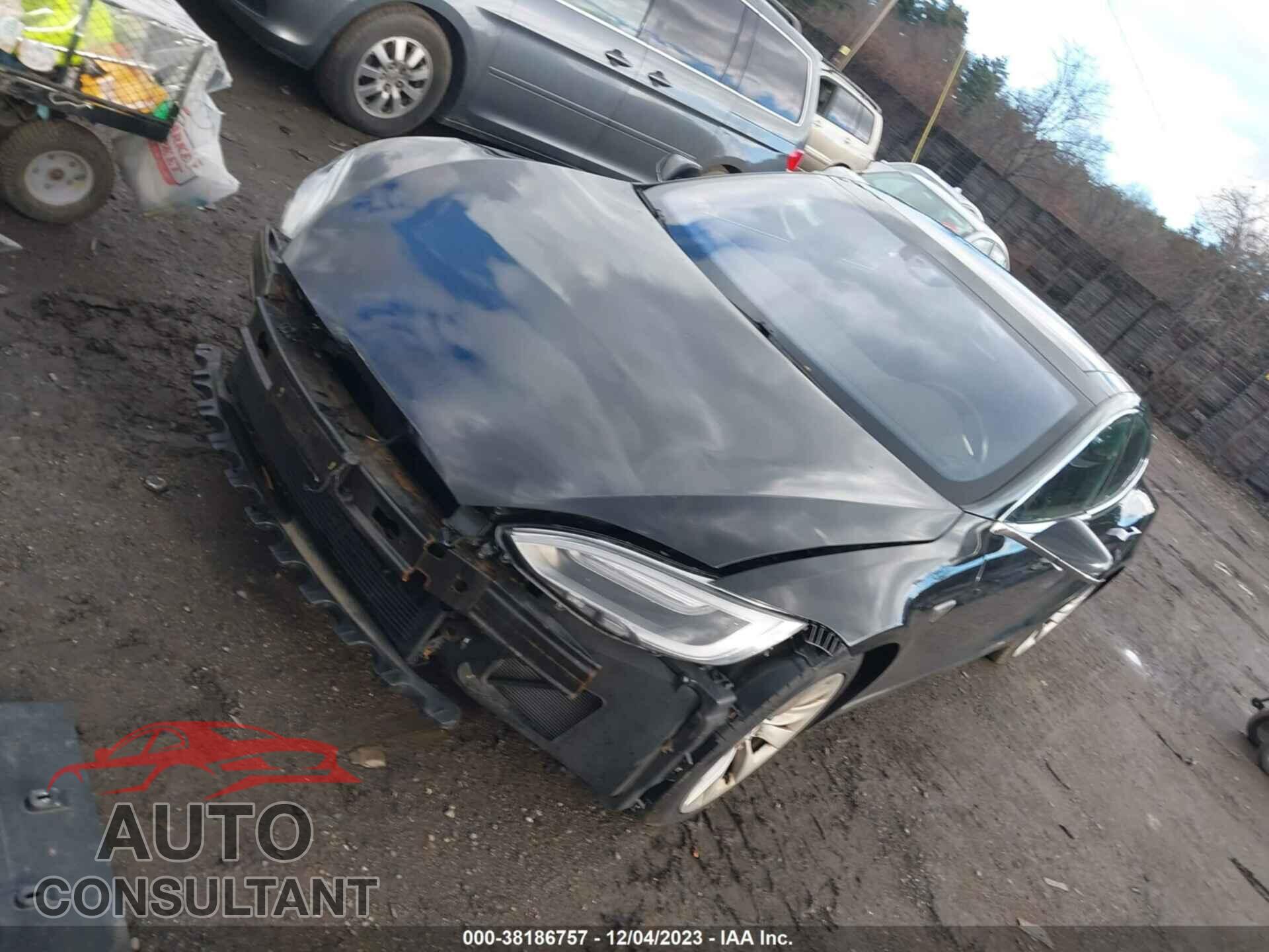 TESLA MODEL S 2016 - 5YJSA1E19GF147359