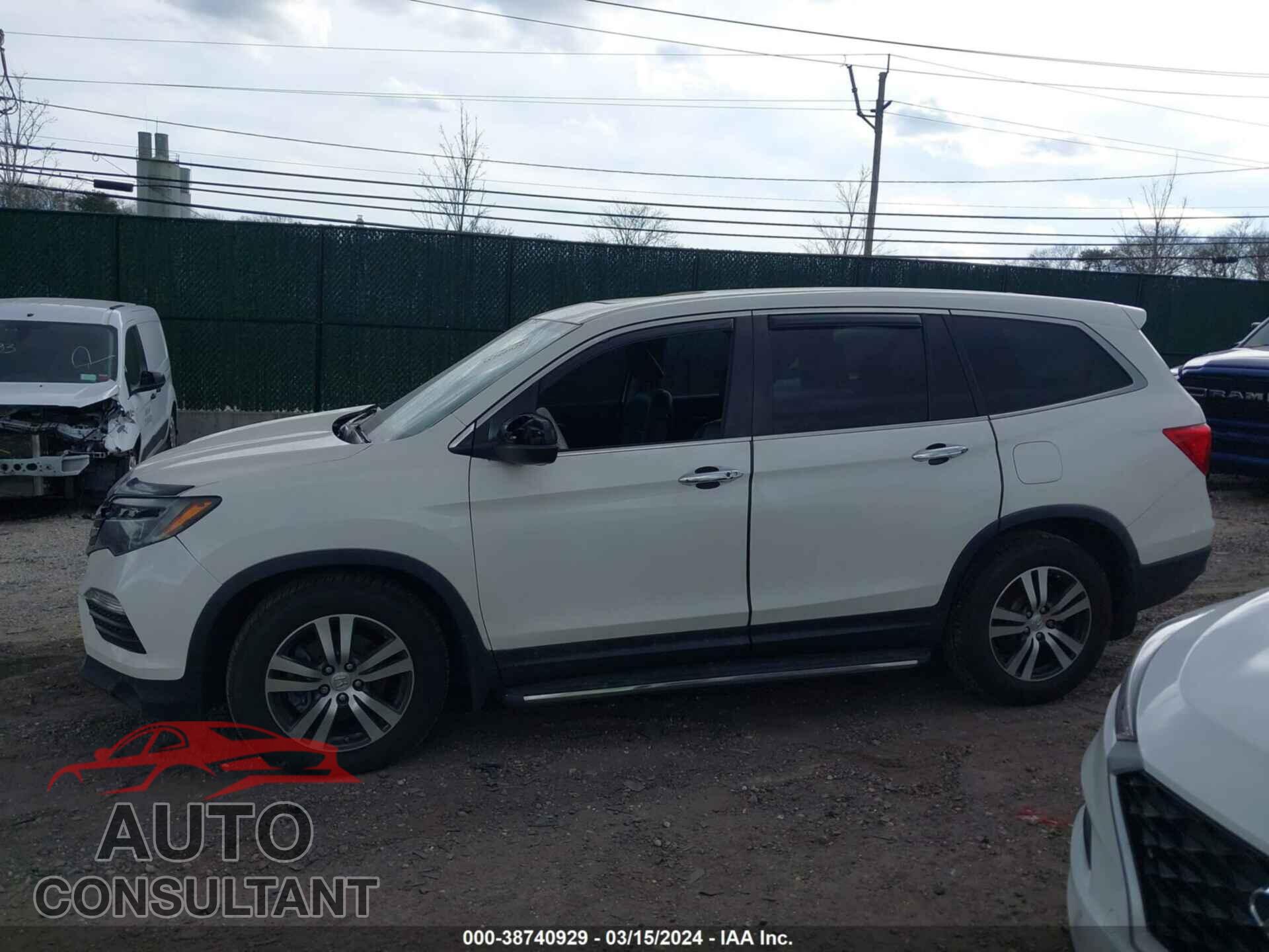 HONDA PILOT 2017 - 5FNYF5H84HB009533