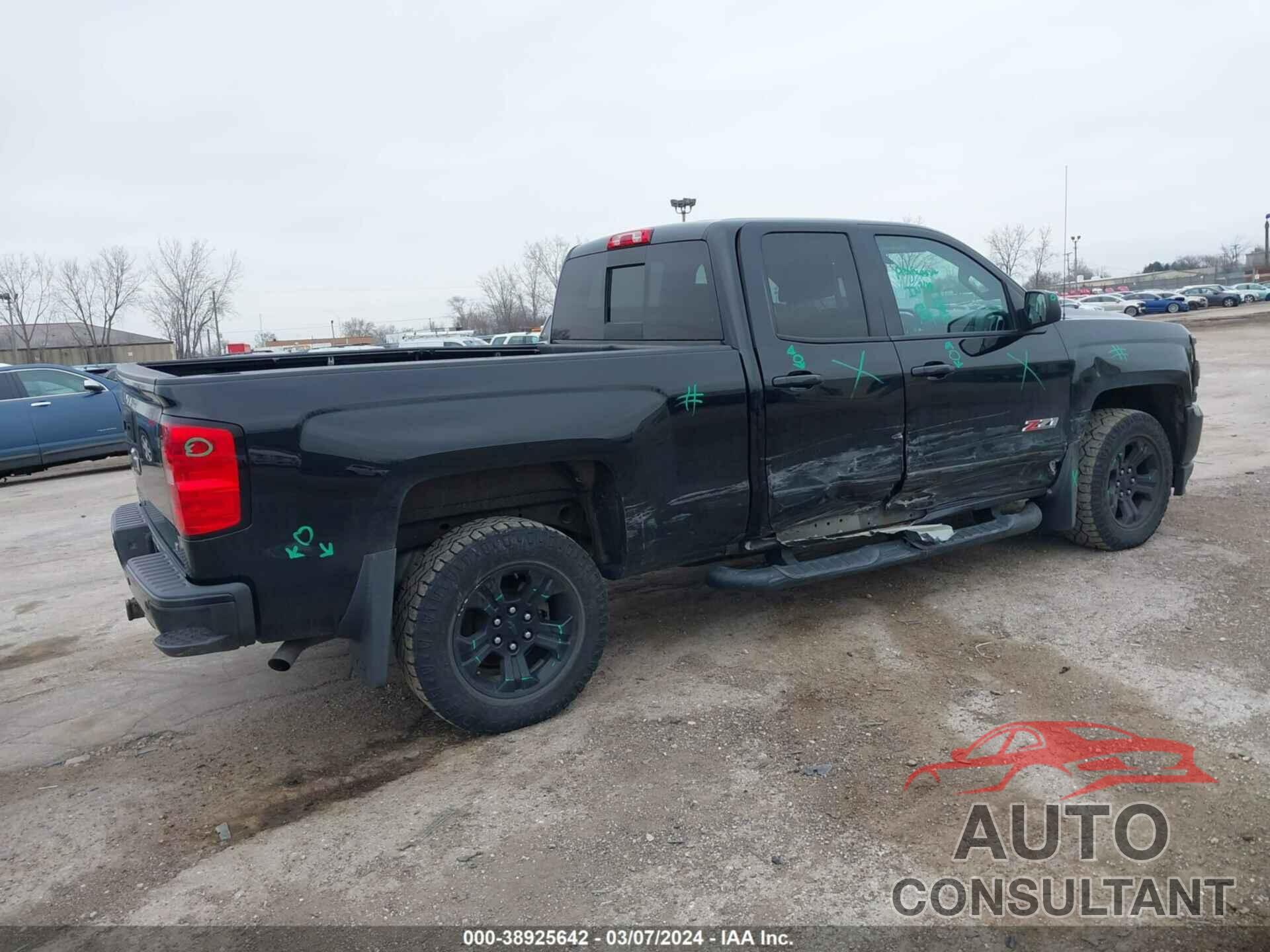 CHEVROLET SILVERADO 1500 2017 - 1GCVKREC2HZ315364