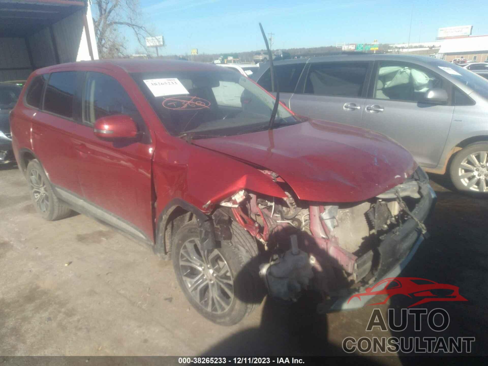 MITSUBISHI OUTLANDER 2018 - JA4AZ3A37JZ017339