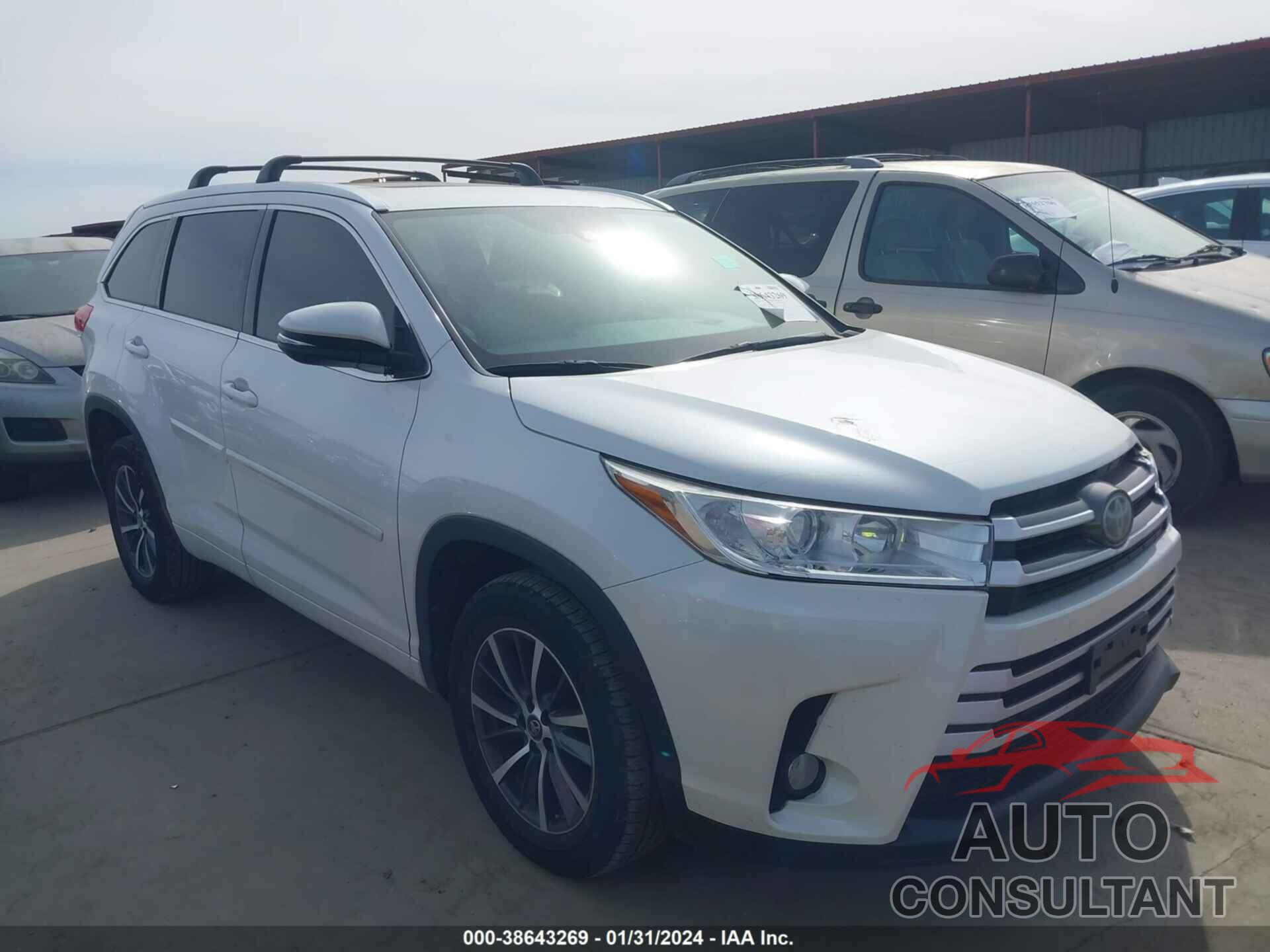 TOYOTA HIGHLANDER 2017 - 5TDKZRFH8HS195516