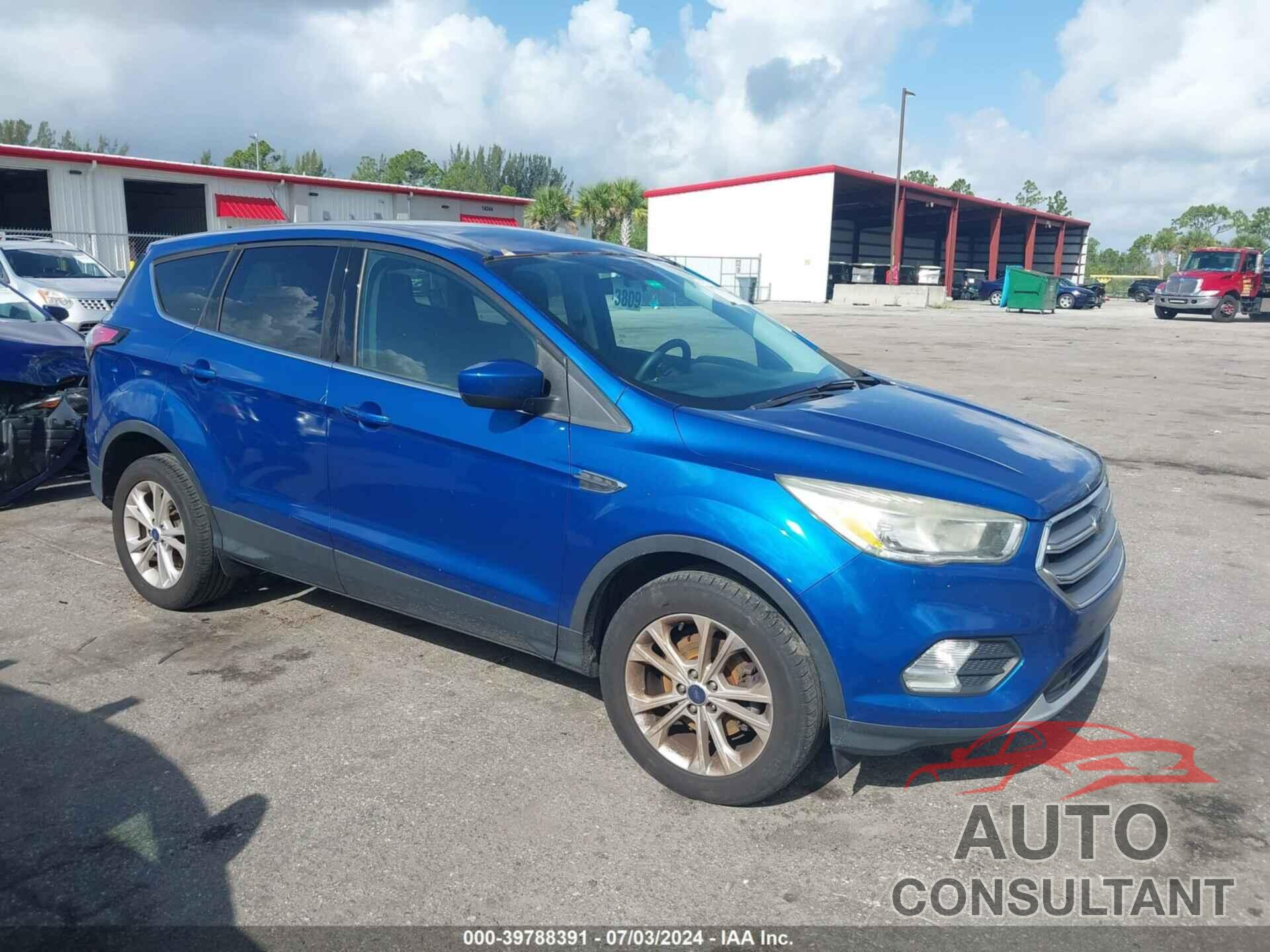 FORD ESCAPE 2017 - 1FMCU0GD0HUD74747