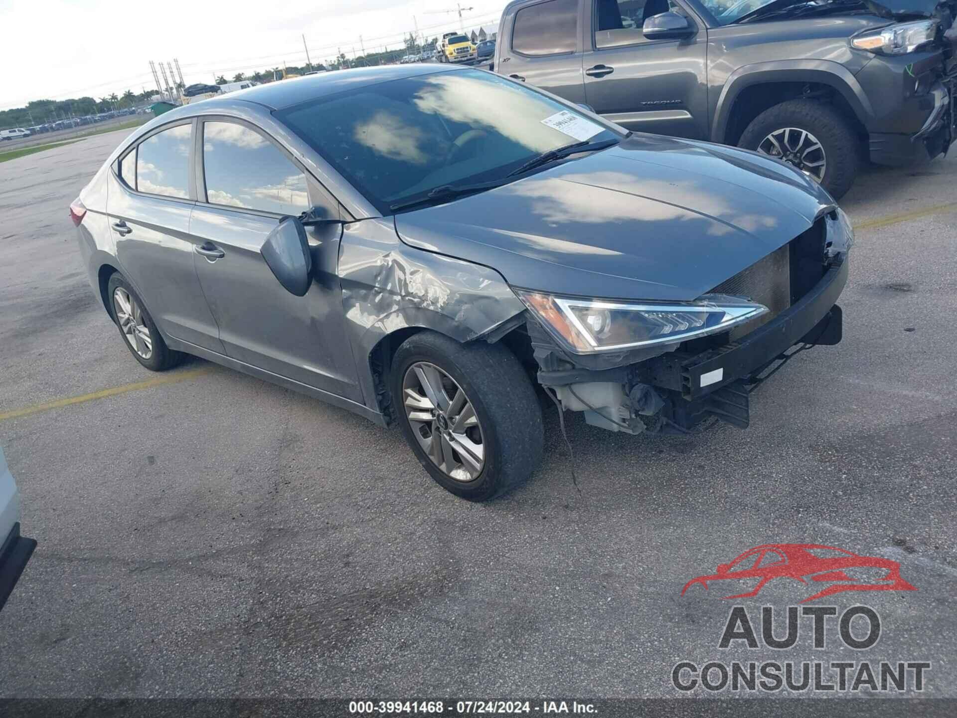 HYUNDAI ELANTRA 2019 - 5NPD84LF0KH468186