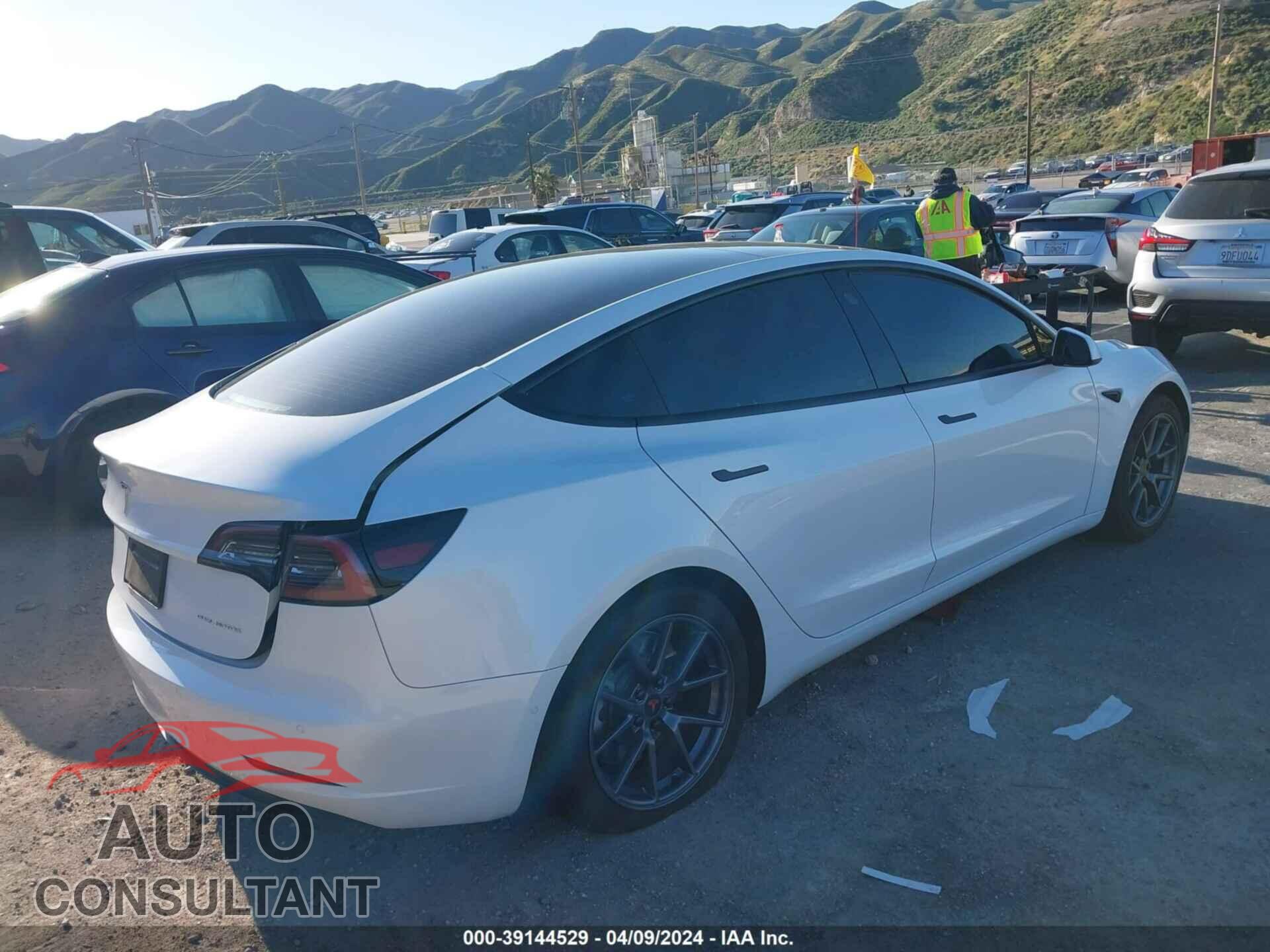 TESLA MODEL 3 2022 - 5YJ3E1EB5NF357312