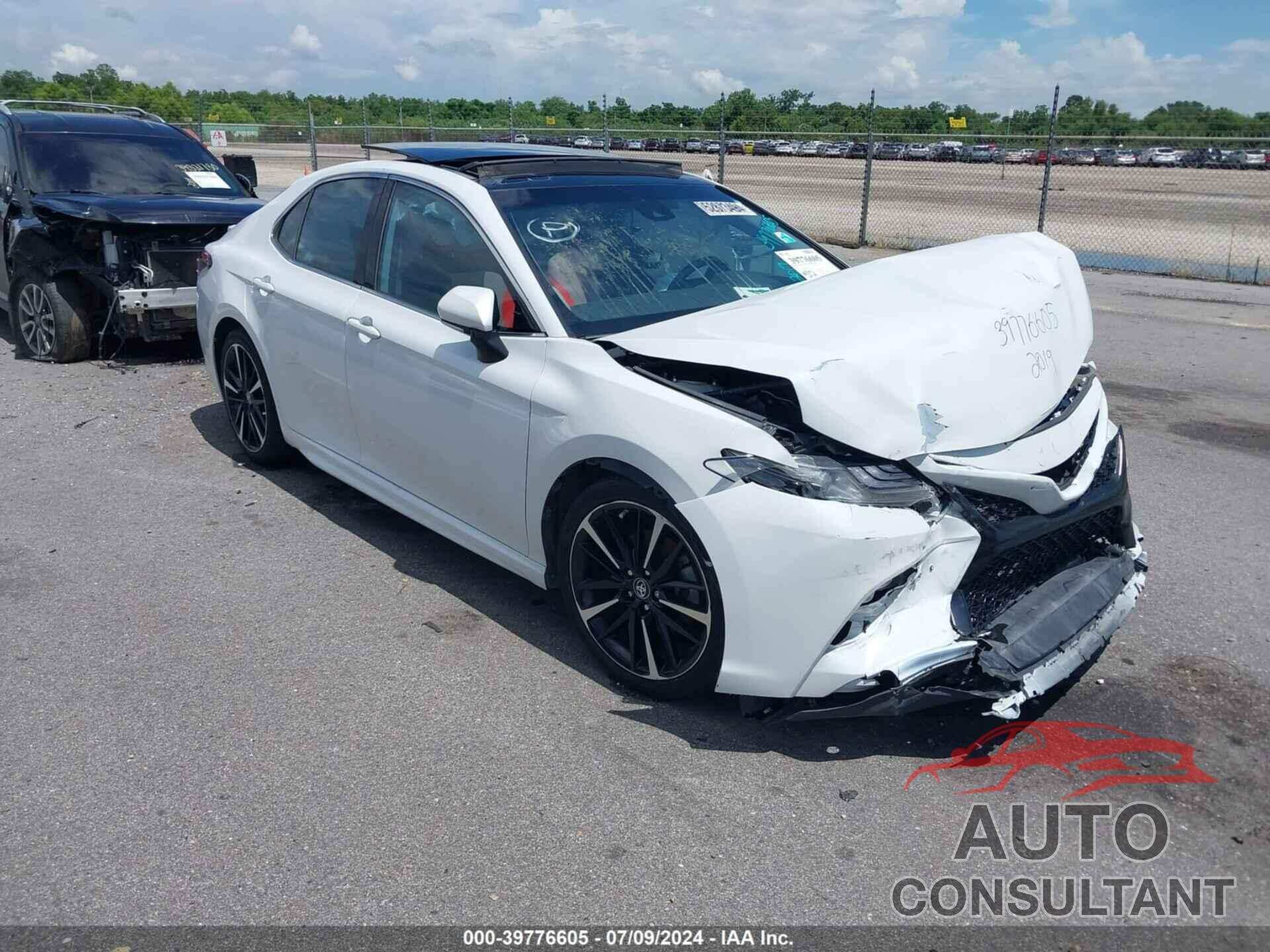 TOYOTA CAMRY 2019 - 4T1BZ1HK1KU028570