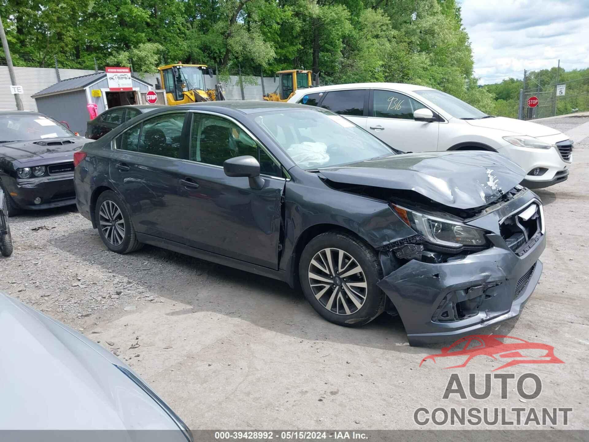 SUBARU LEGACY 2018 - 4S3BNAB61J3007928