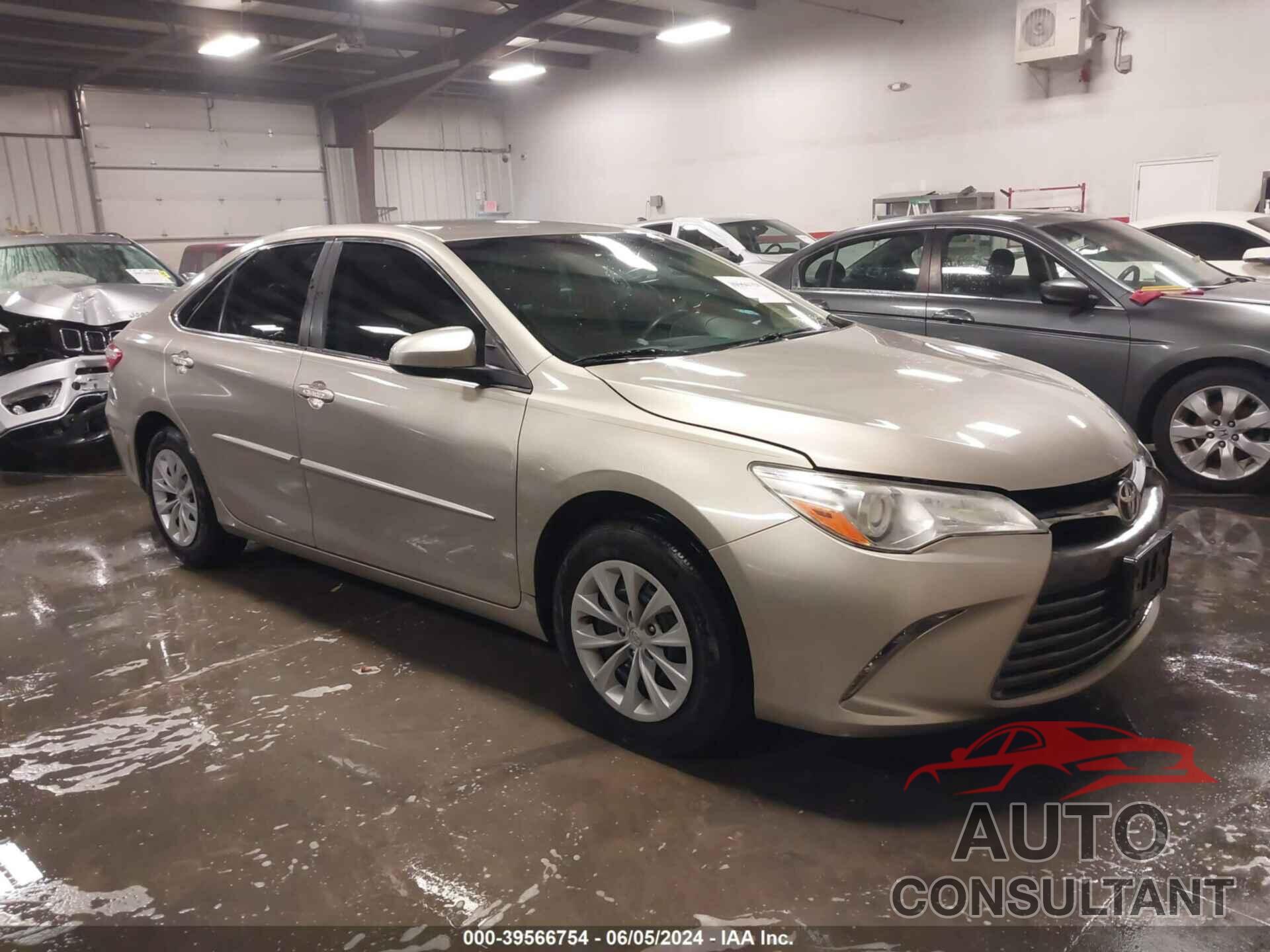 TOYOTA CAMRY 2016 - 4T4BF1FK2GR531355