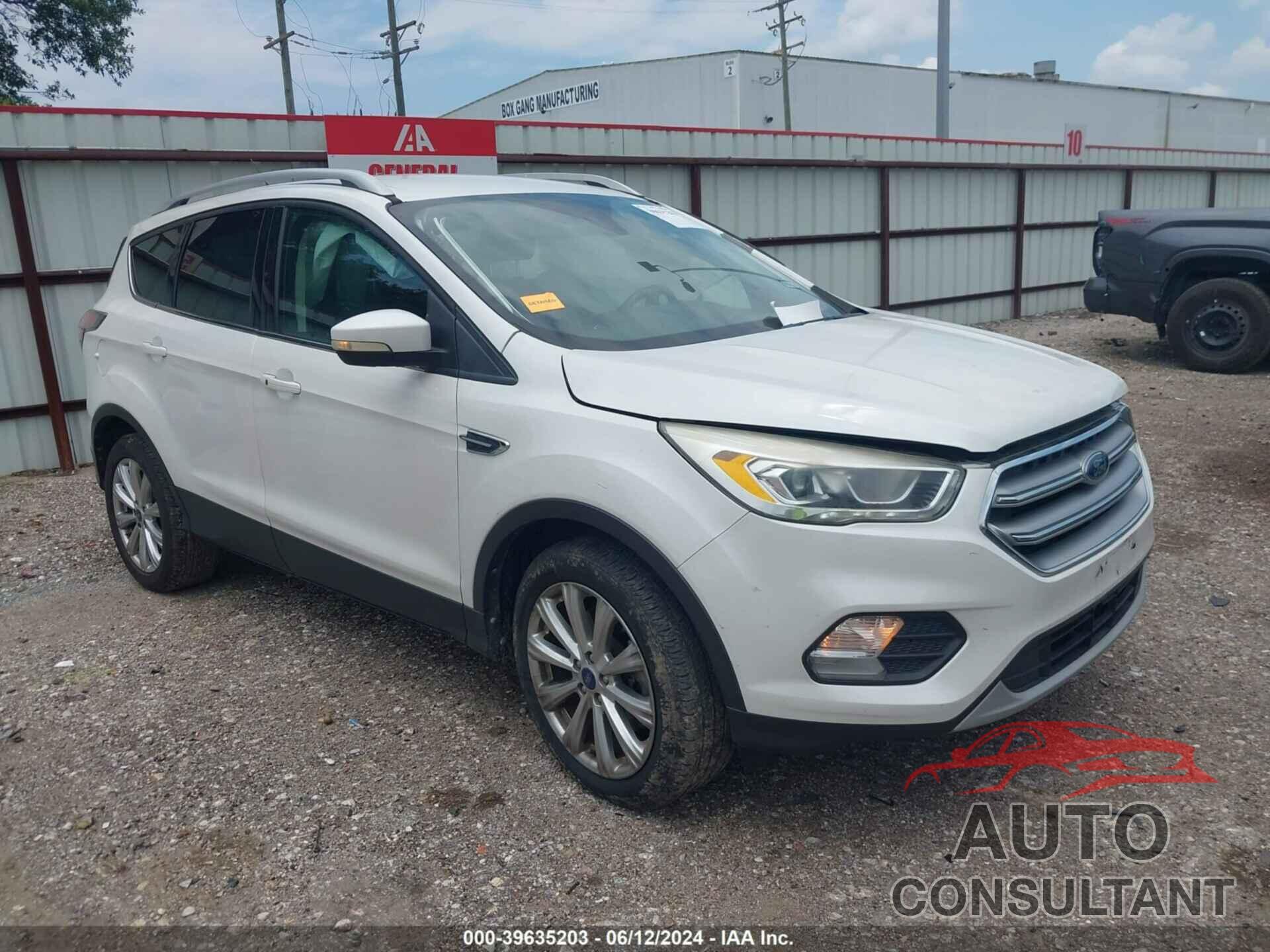 FORD ESCAPE 2017 - 1FMCU0J94HUA96052