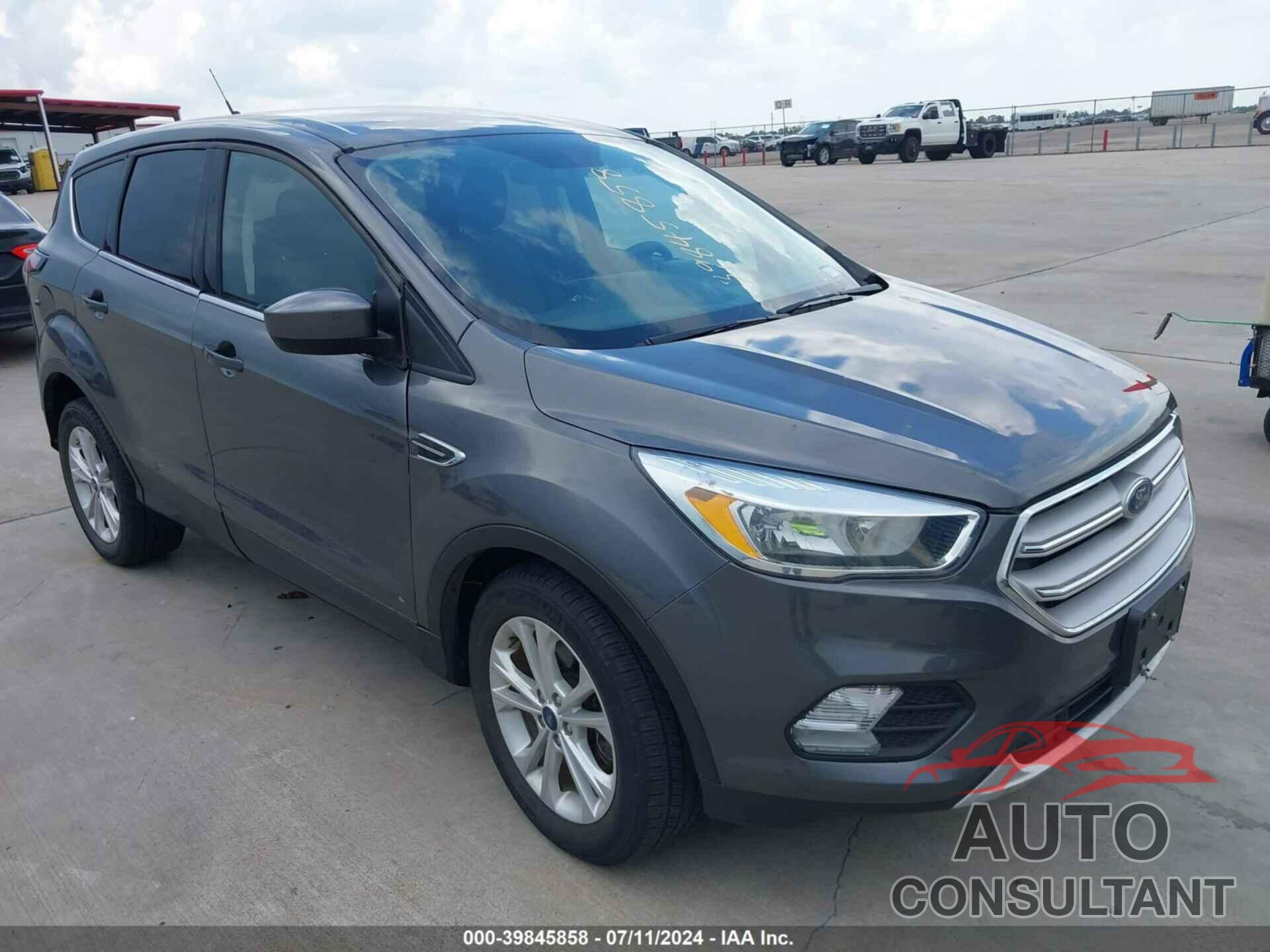 FORD ESCAPE 2019 - 1FMCU0GD2KUB49107