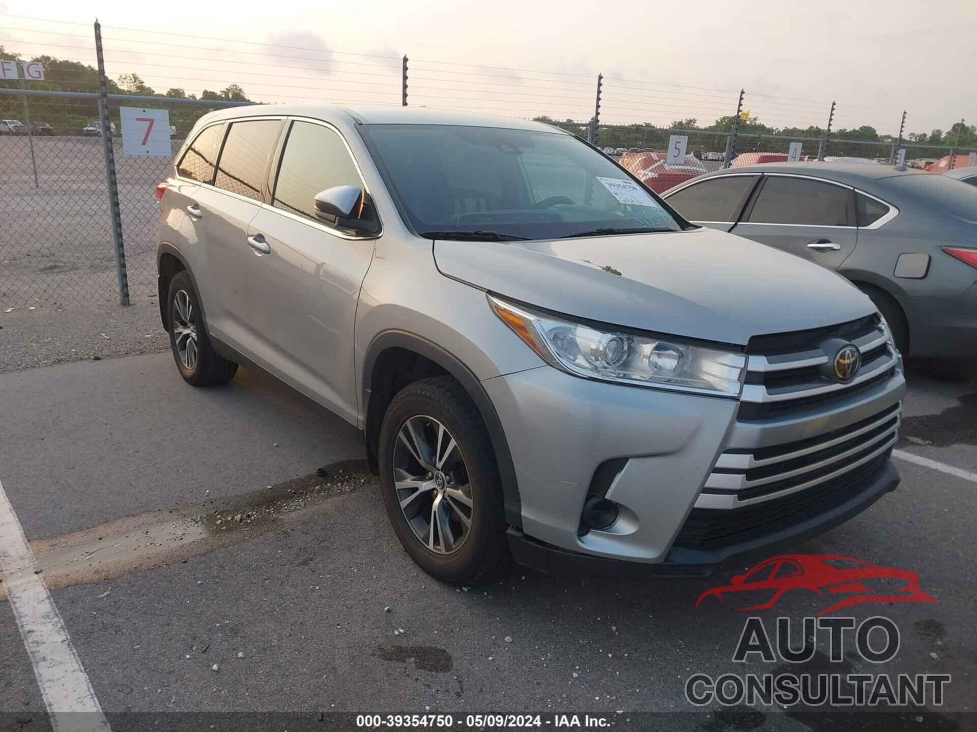 TOYOTA HIGHLANDER 2019 - 5TDZARFH7KS054899