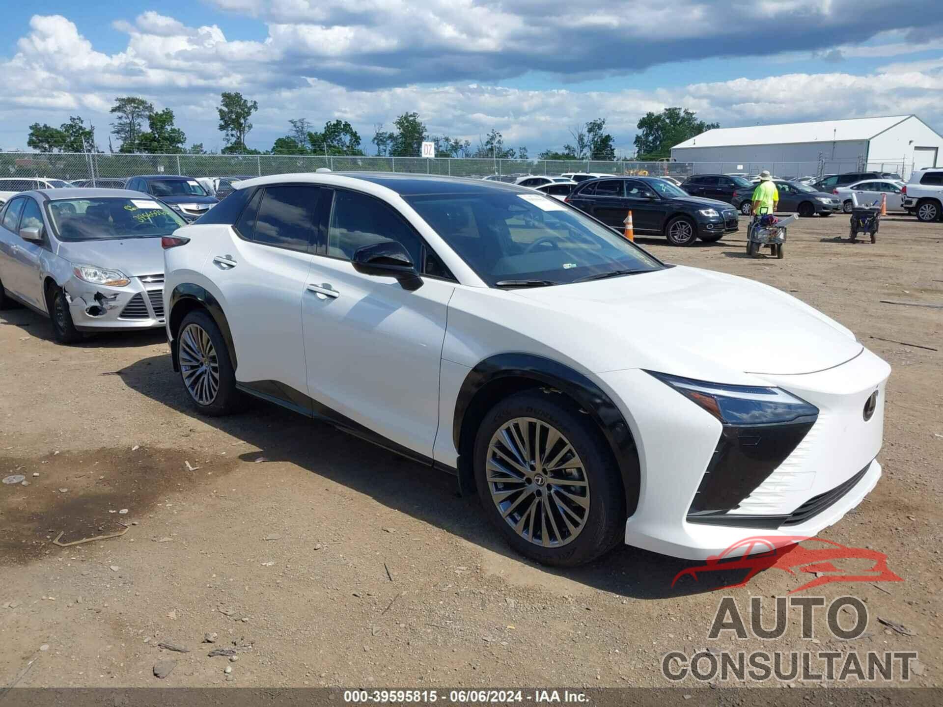 LEXUS RZ 450E 2023 - JTJAAAAB0PA017096